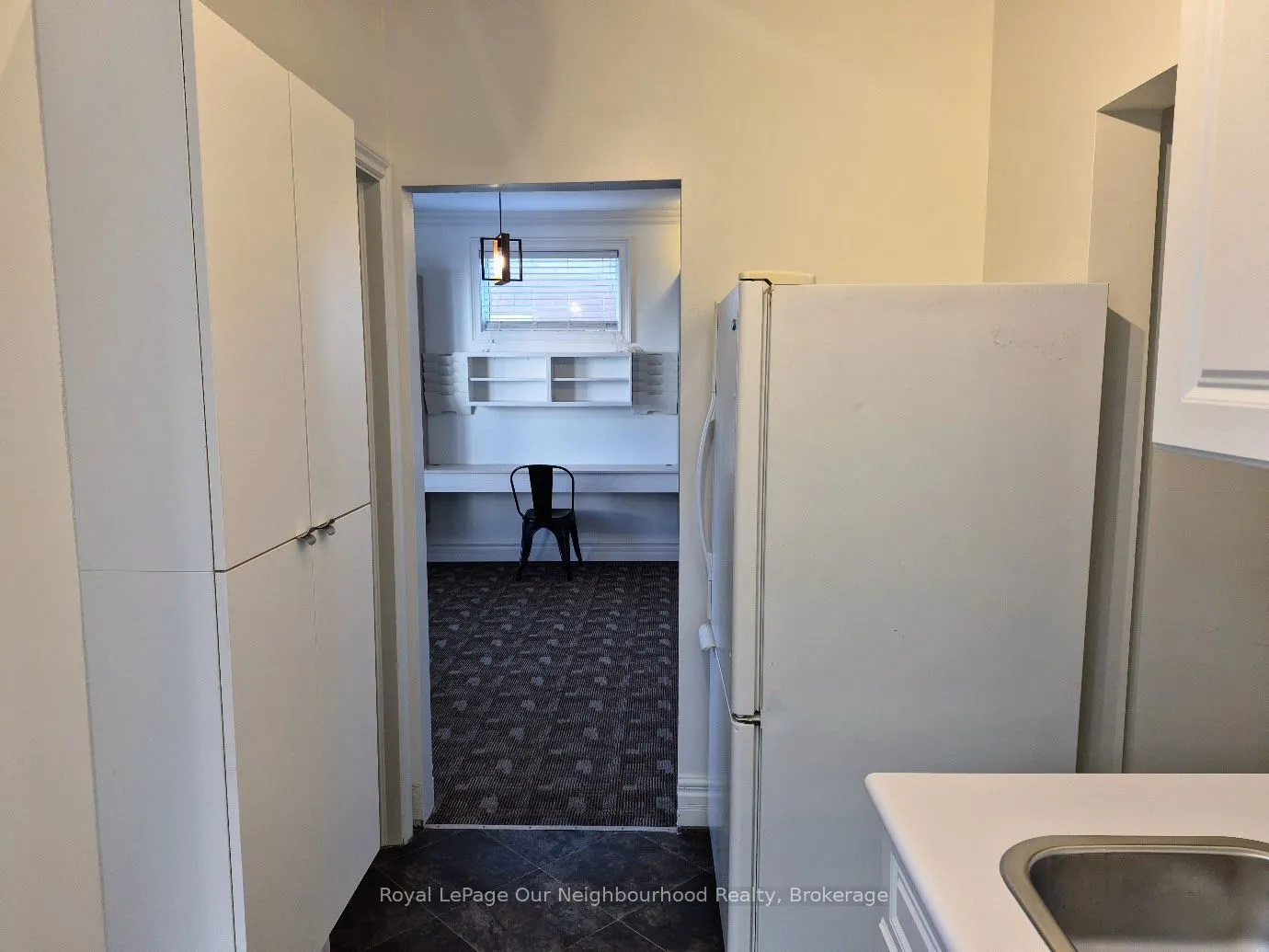 11 Colborne Street W #Main