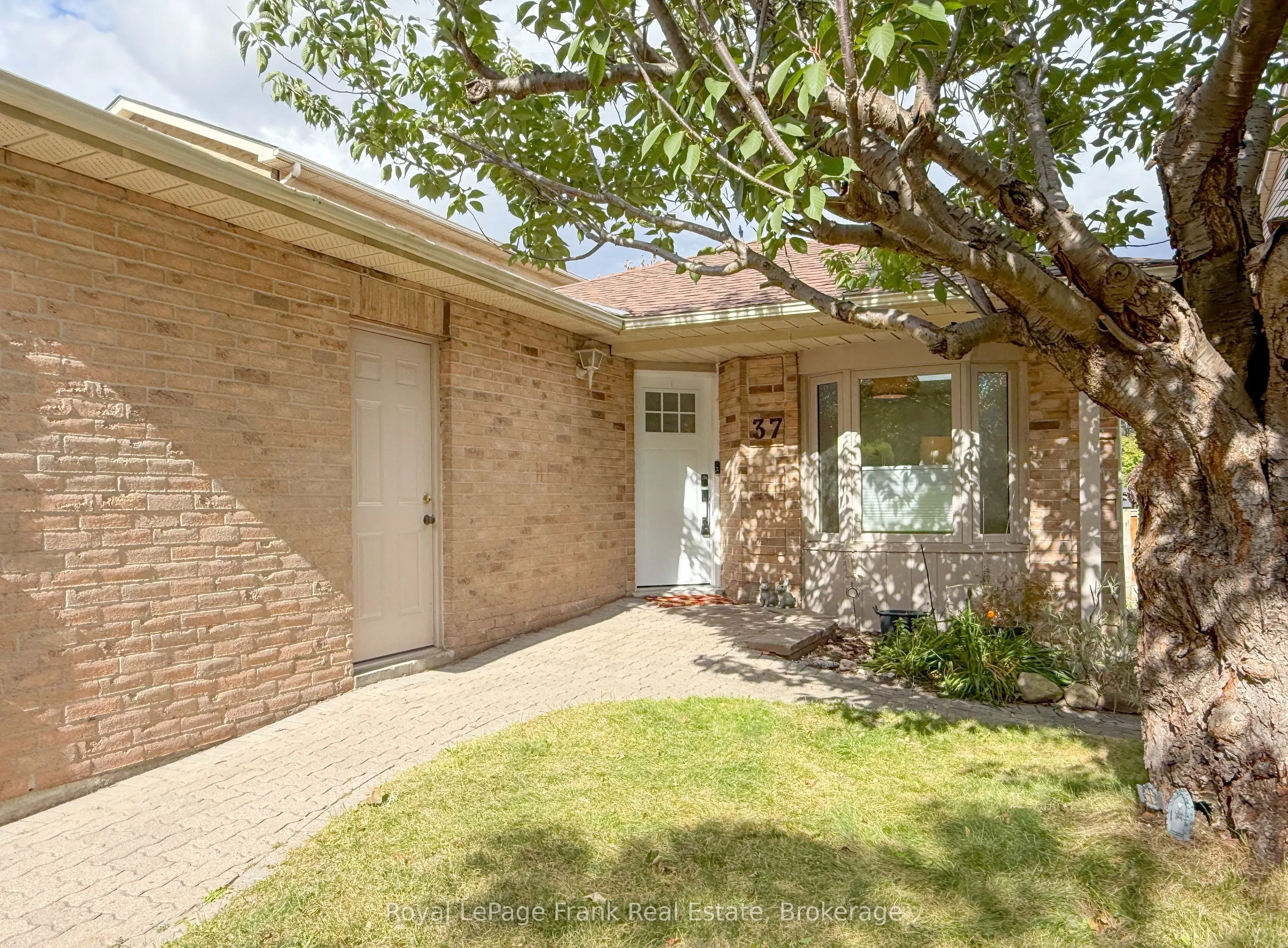 37 Angus Drive