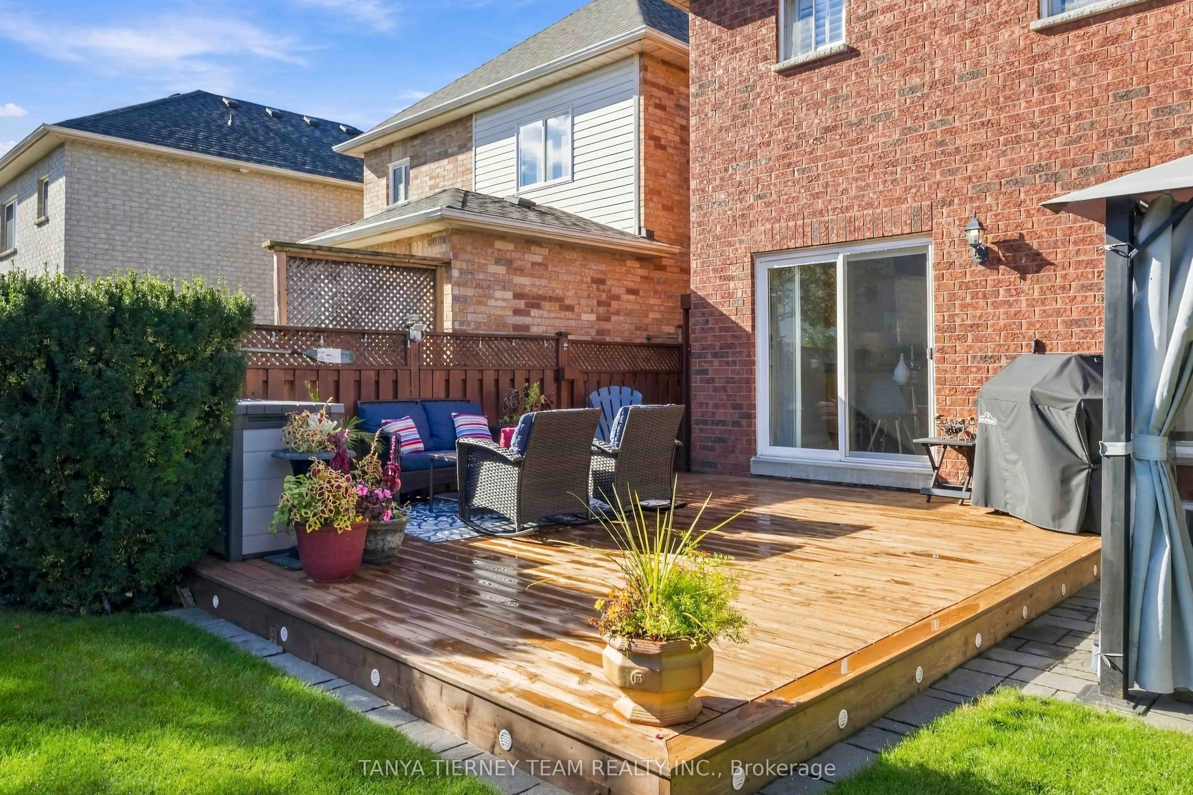 28 Castle Green Drive