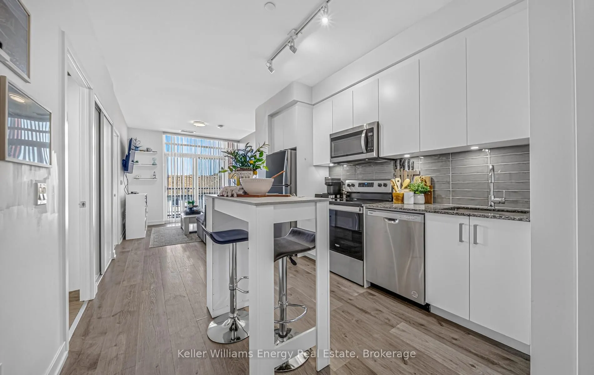 1010 Dundas Street E #301