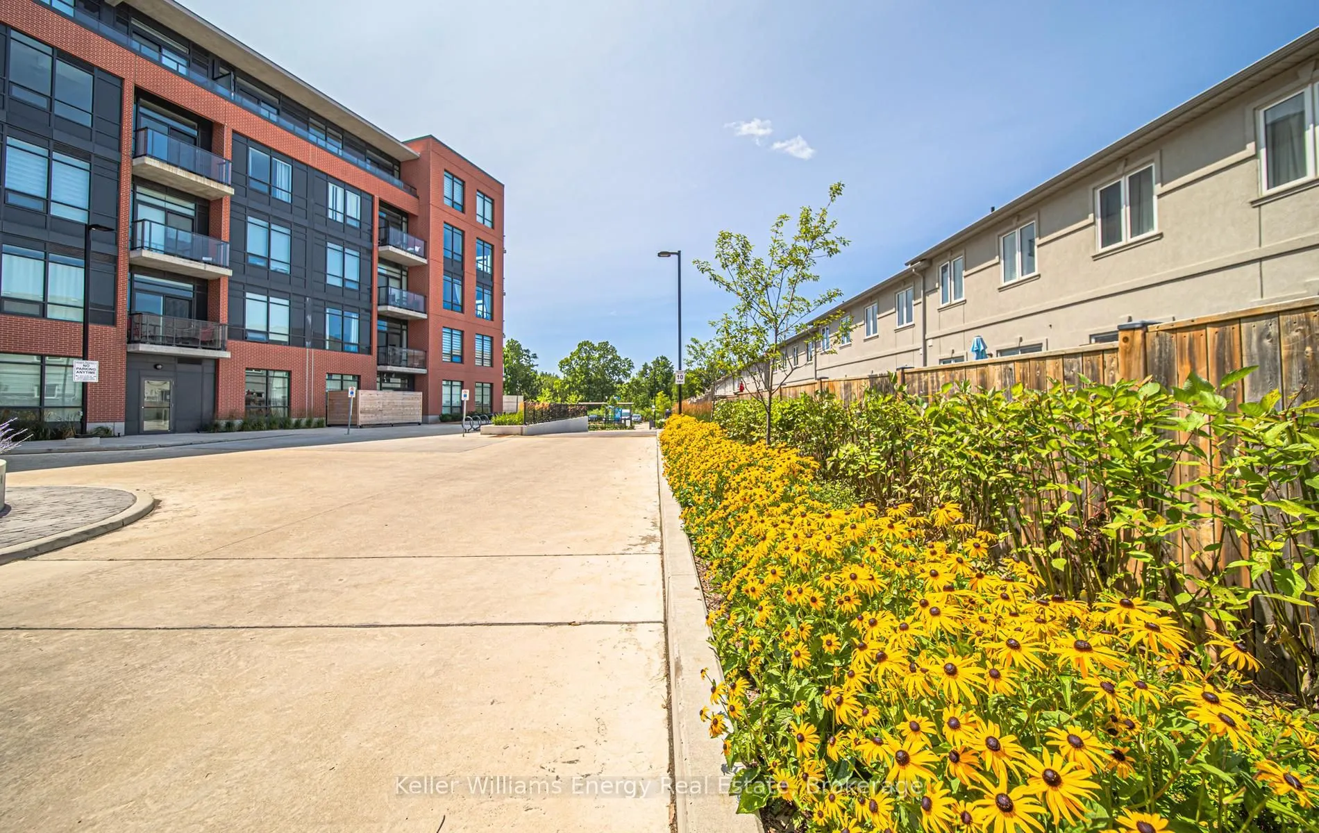 1010 Dundas Street E #301