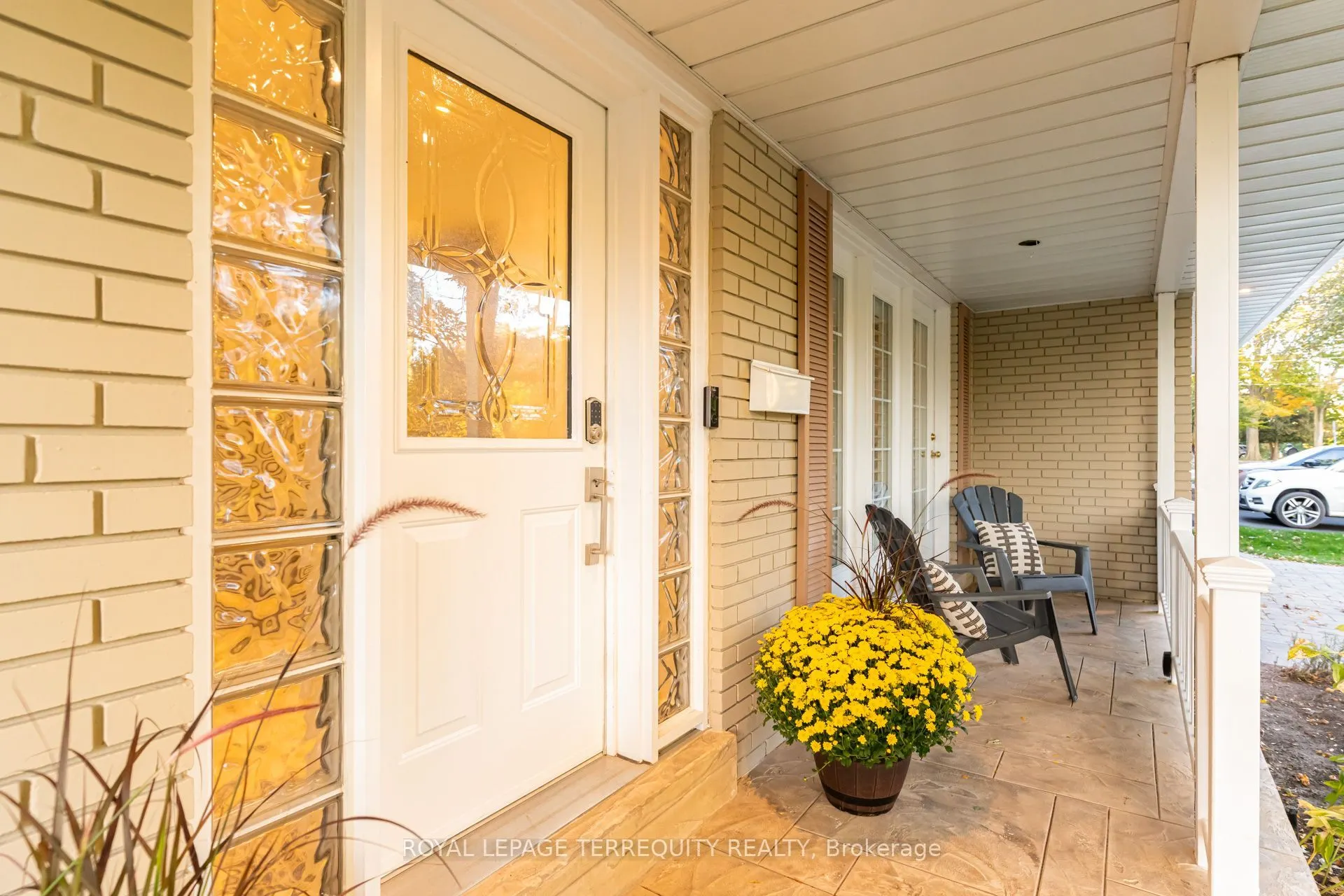258 Guildwood Parkway