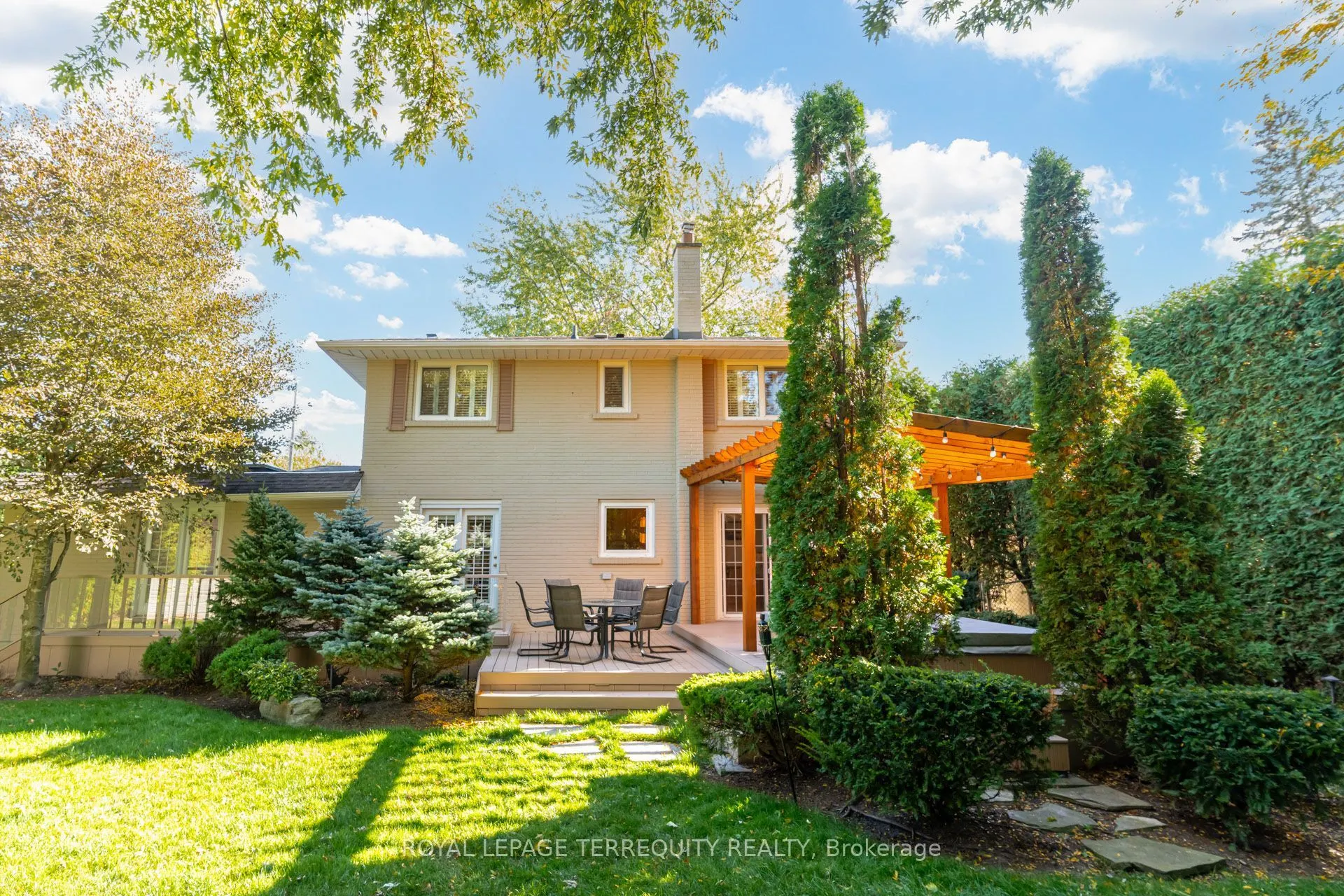 258 Guildwood Parkway