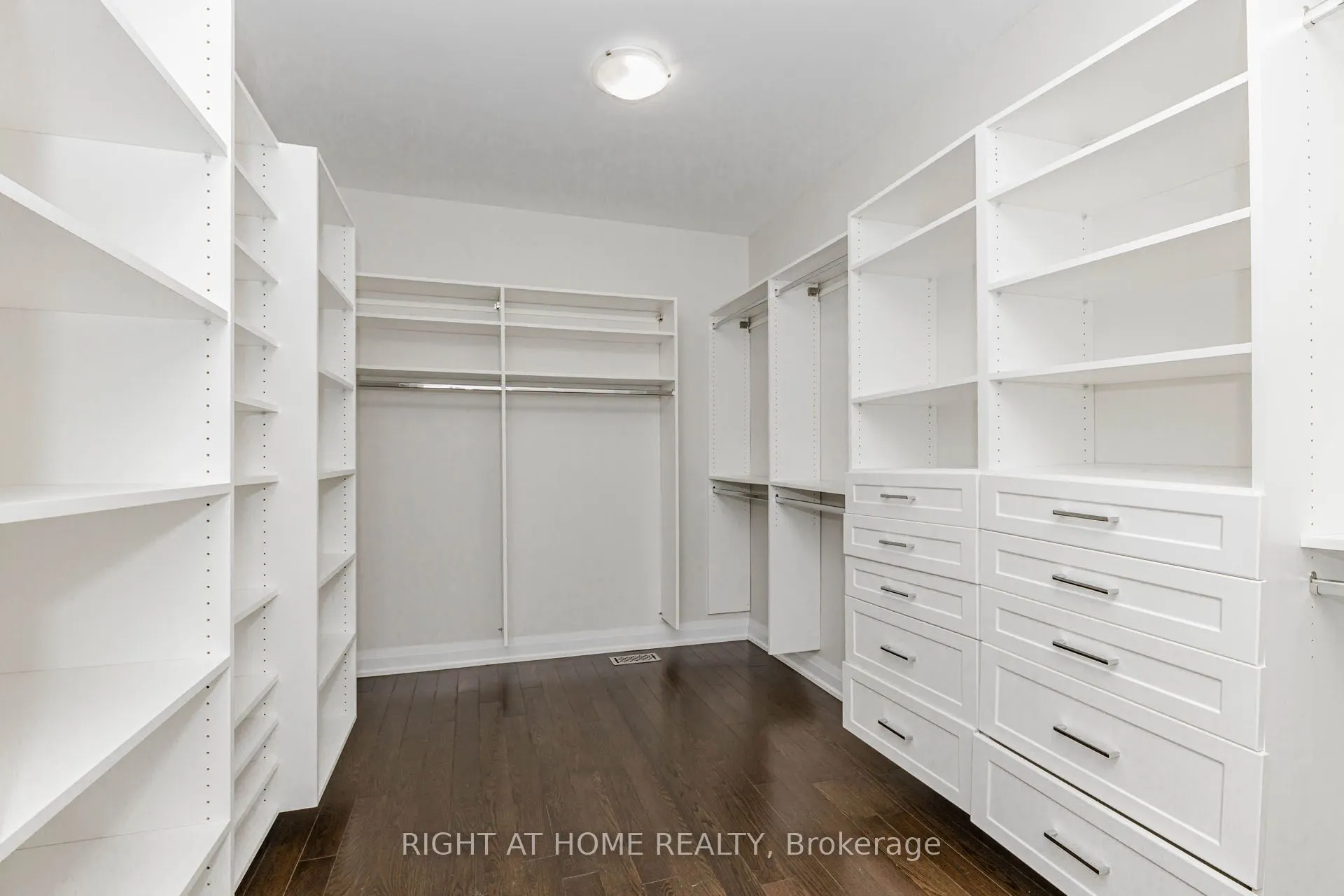 146 Colonel Danforth Trail