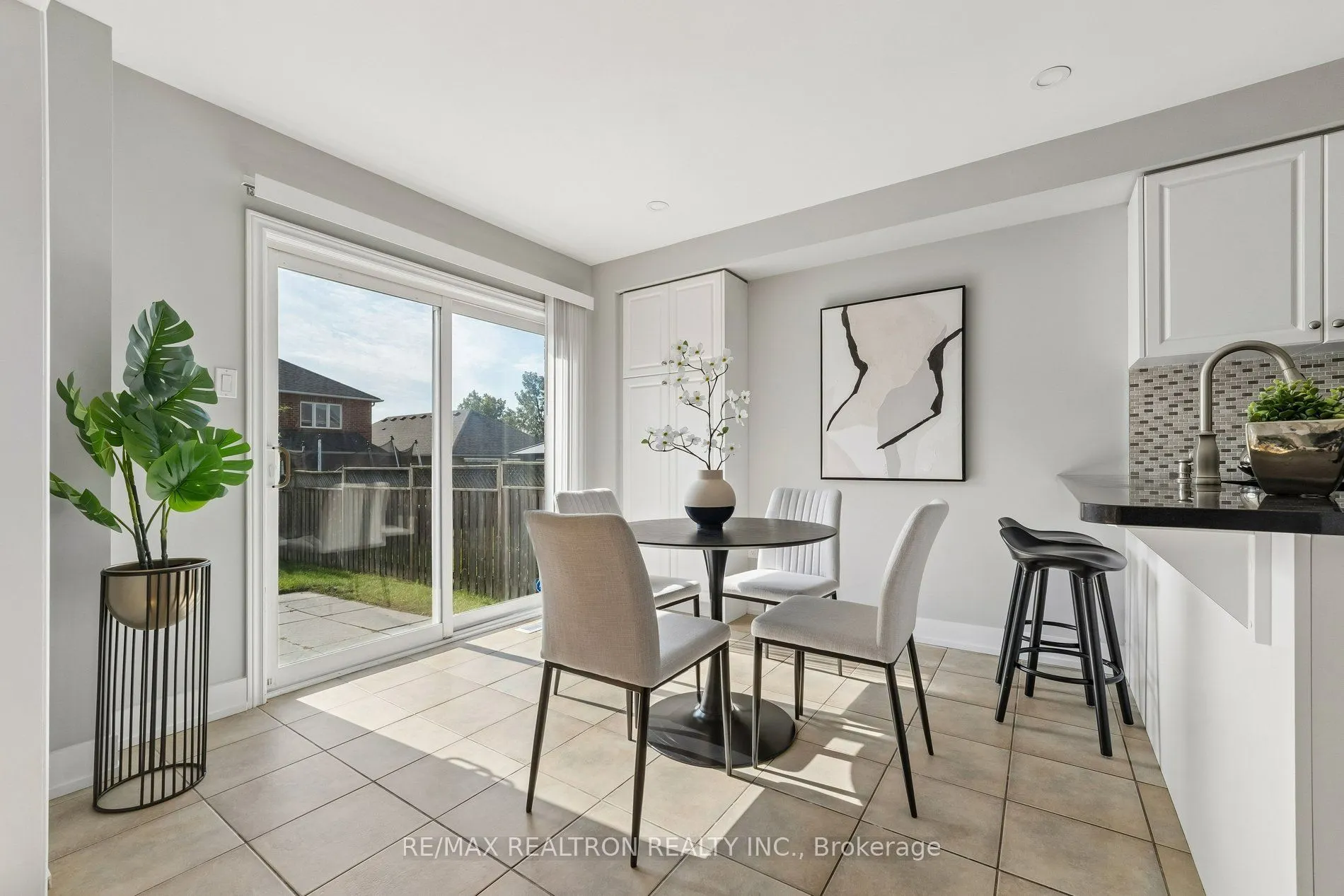 58 Lurosa Crescent