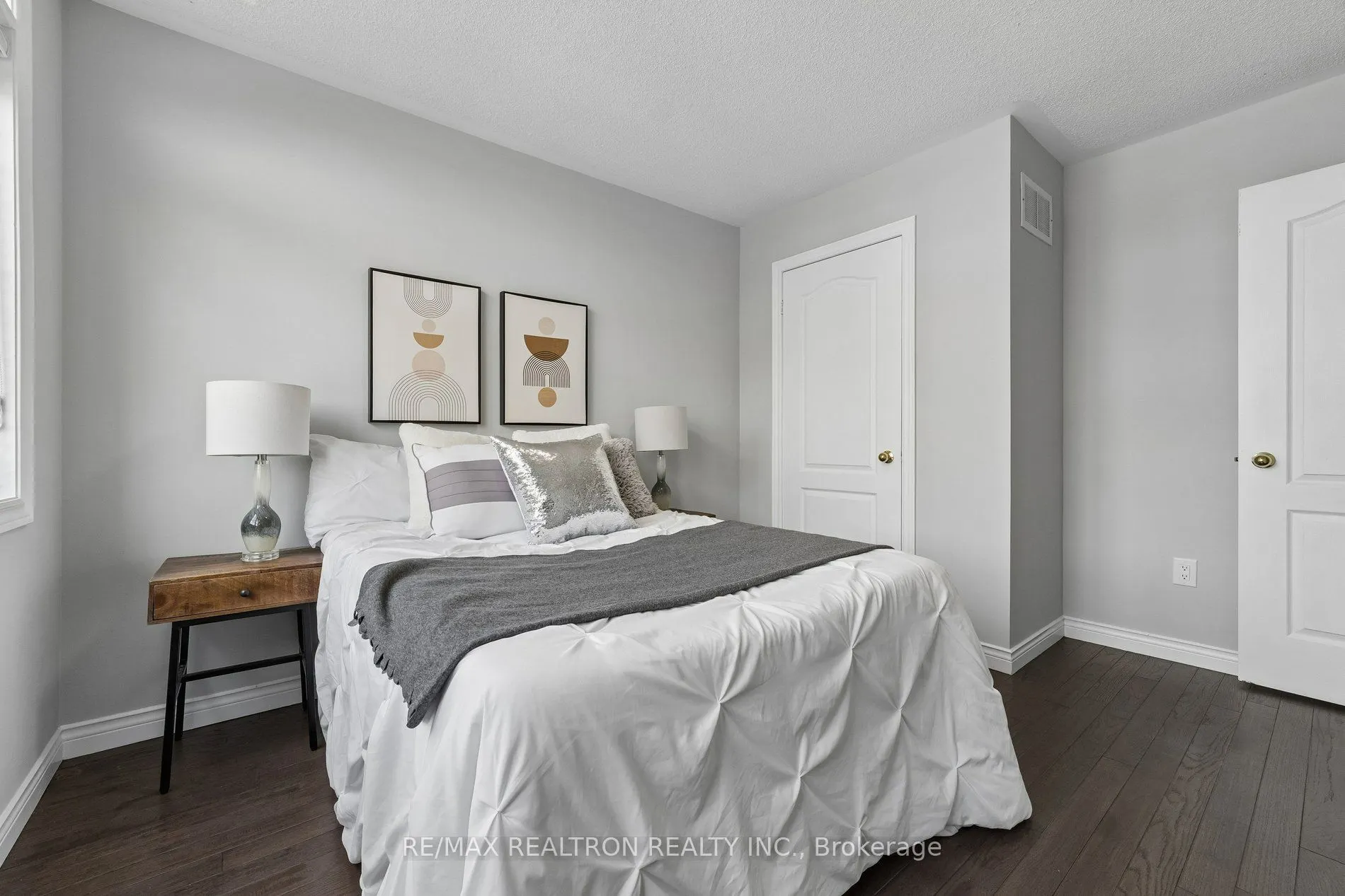 58 Lurosa Crescent