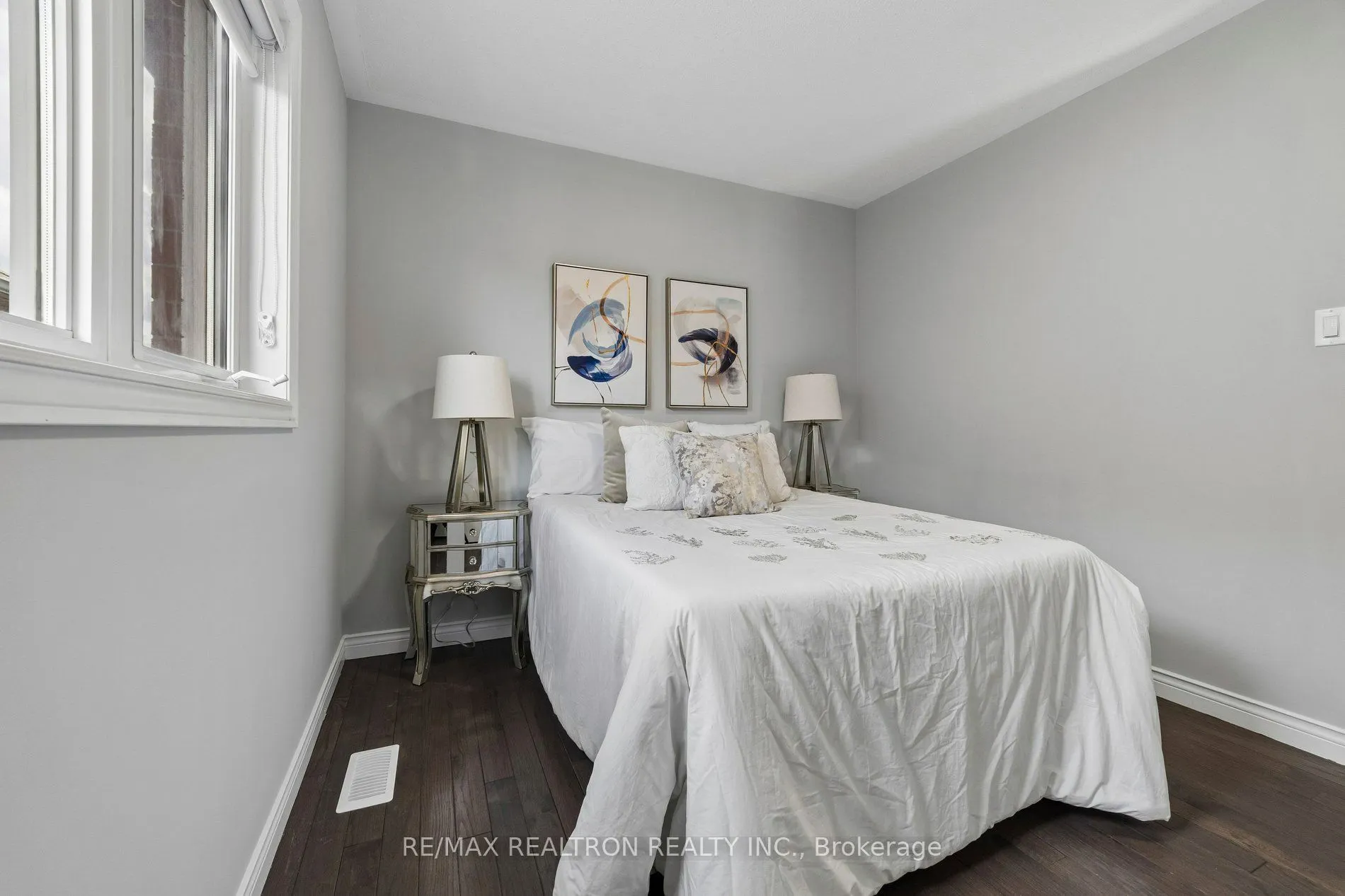 58 Lurosa Crescent