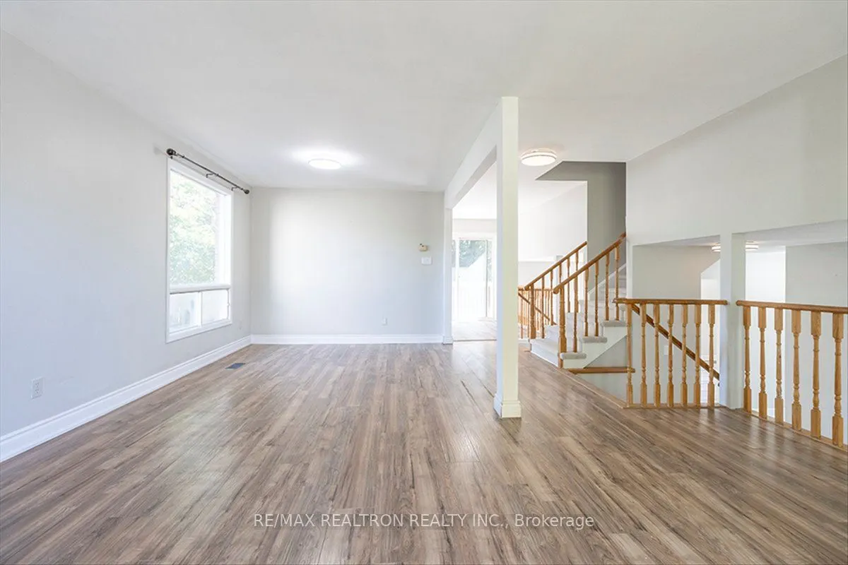 513 Labrador Drive