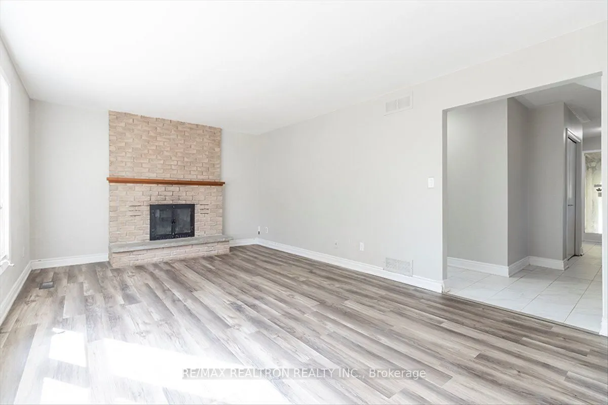 513 Labrador Drive