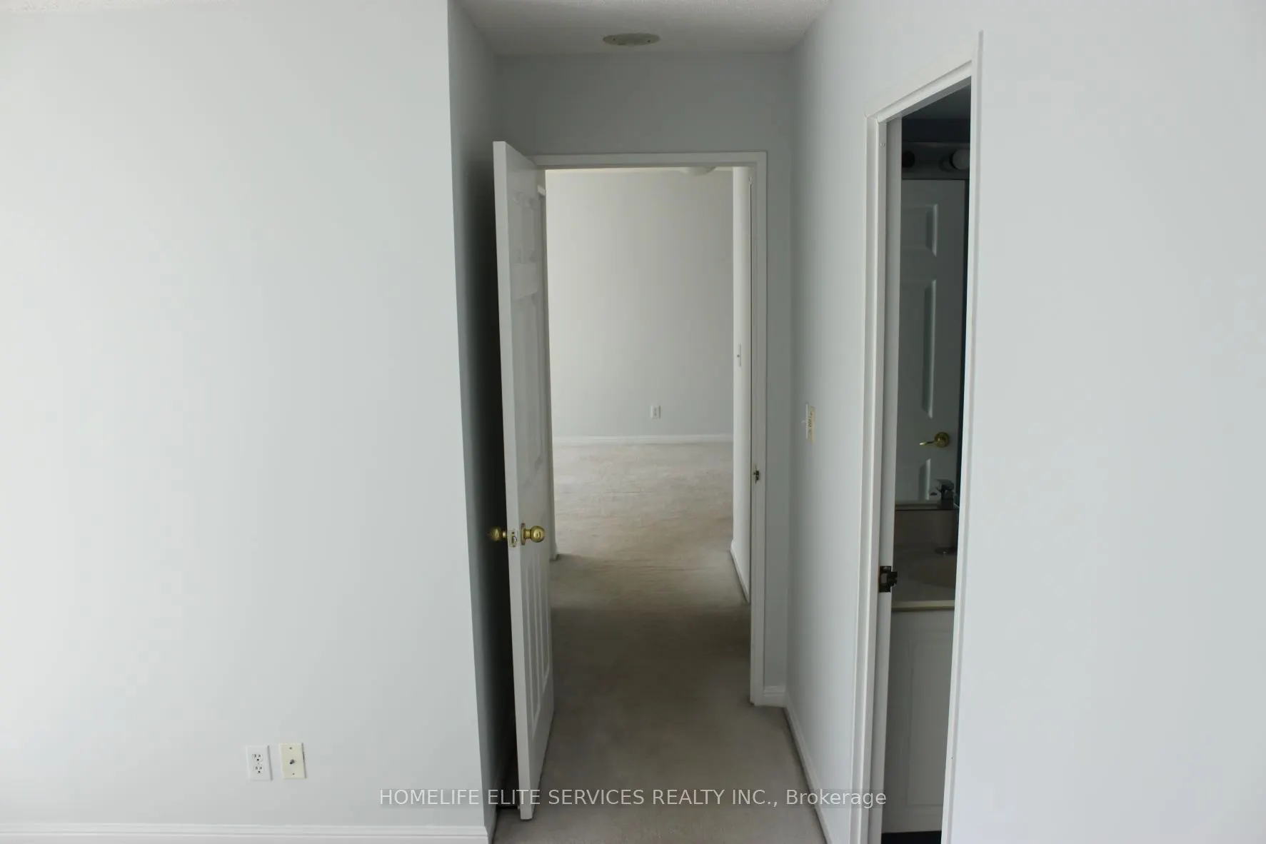 11 Lee Centre Drive #1615