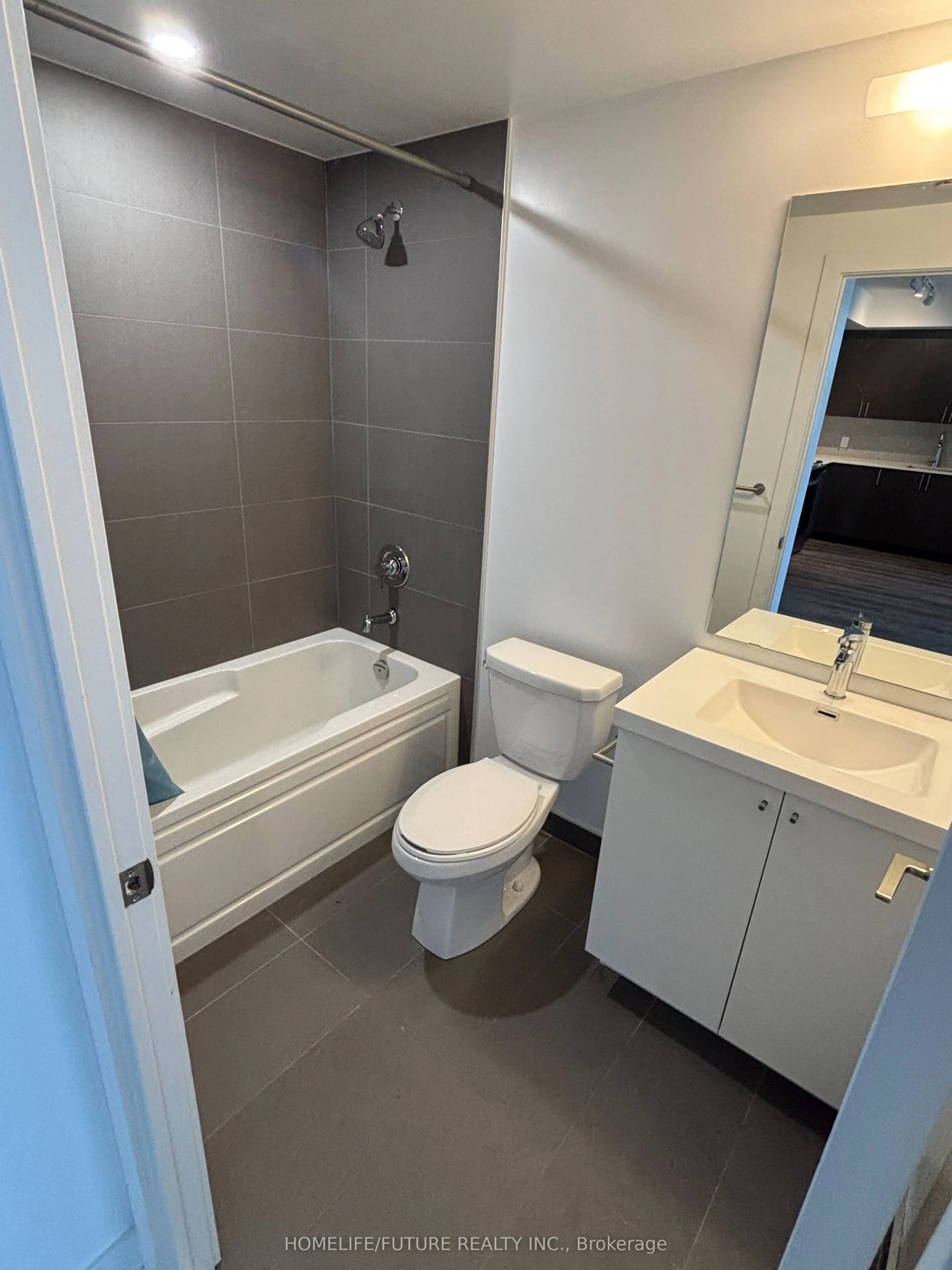 2545 Simcoe Street #1608