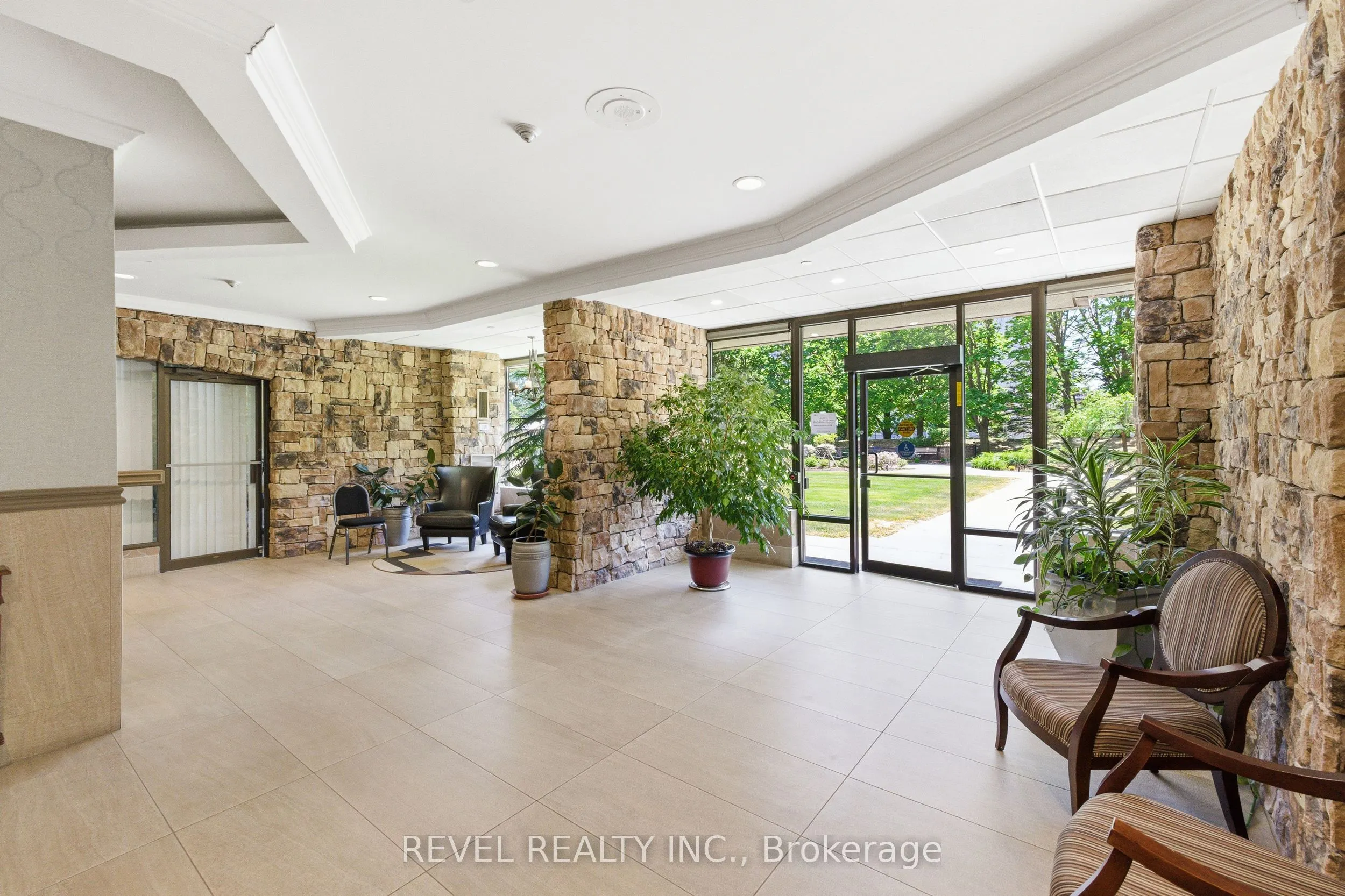 2330 Bridletowne Circle #Ph06