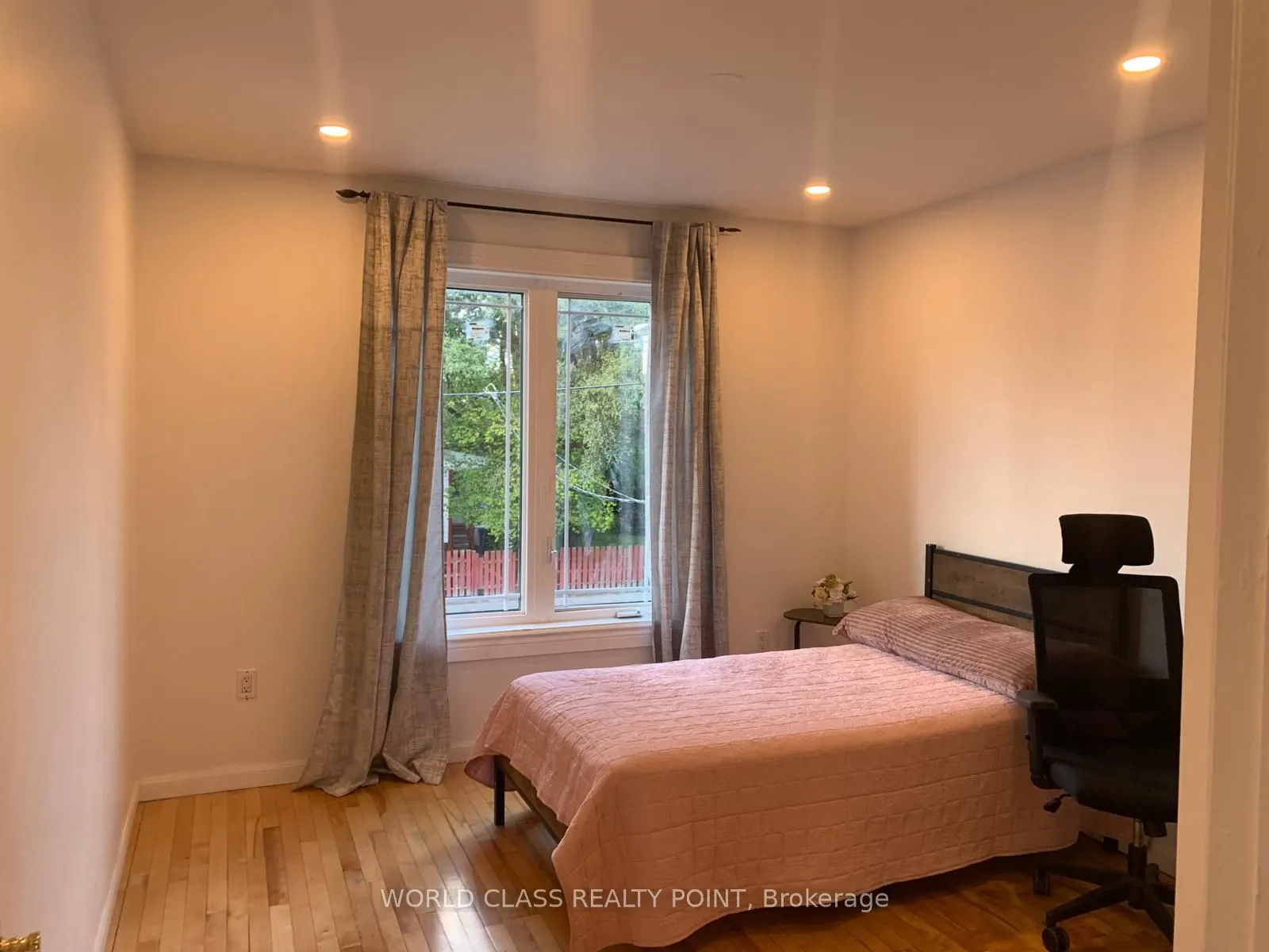 21 South Bonnington Avenue