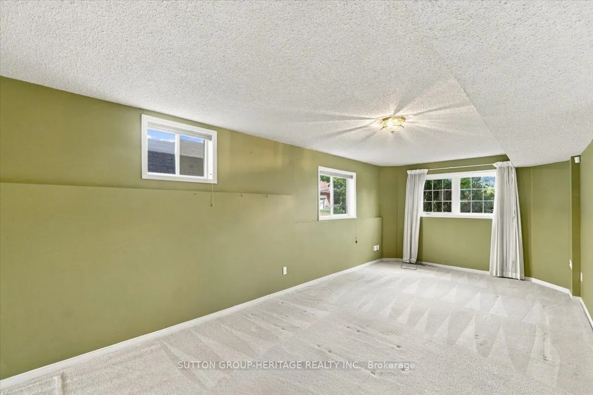 122 Perryview Drive