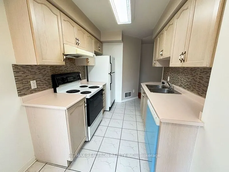29 Rosebank Drive #707