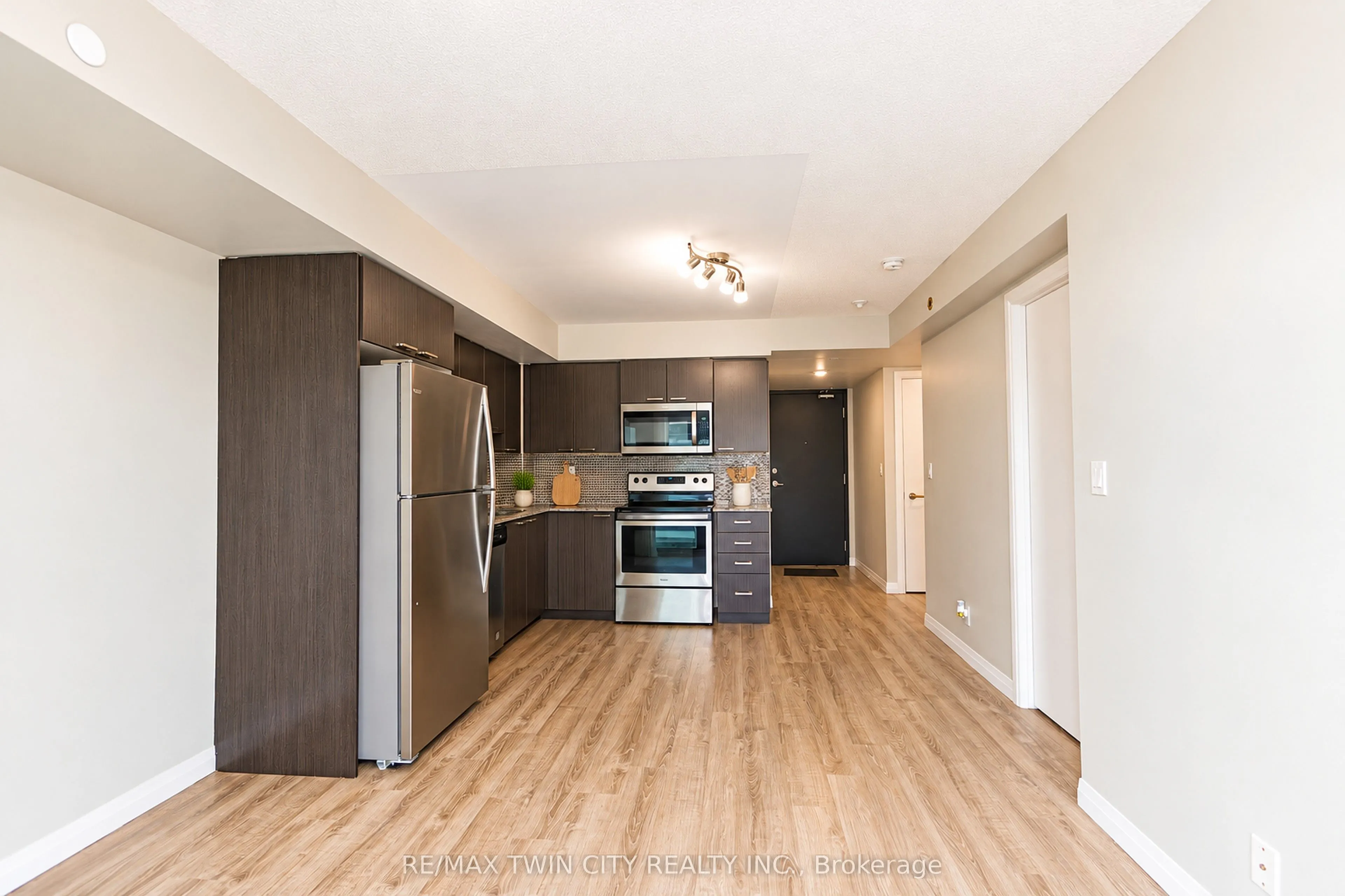 2152 Lawrence Avenue E #1206