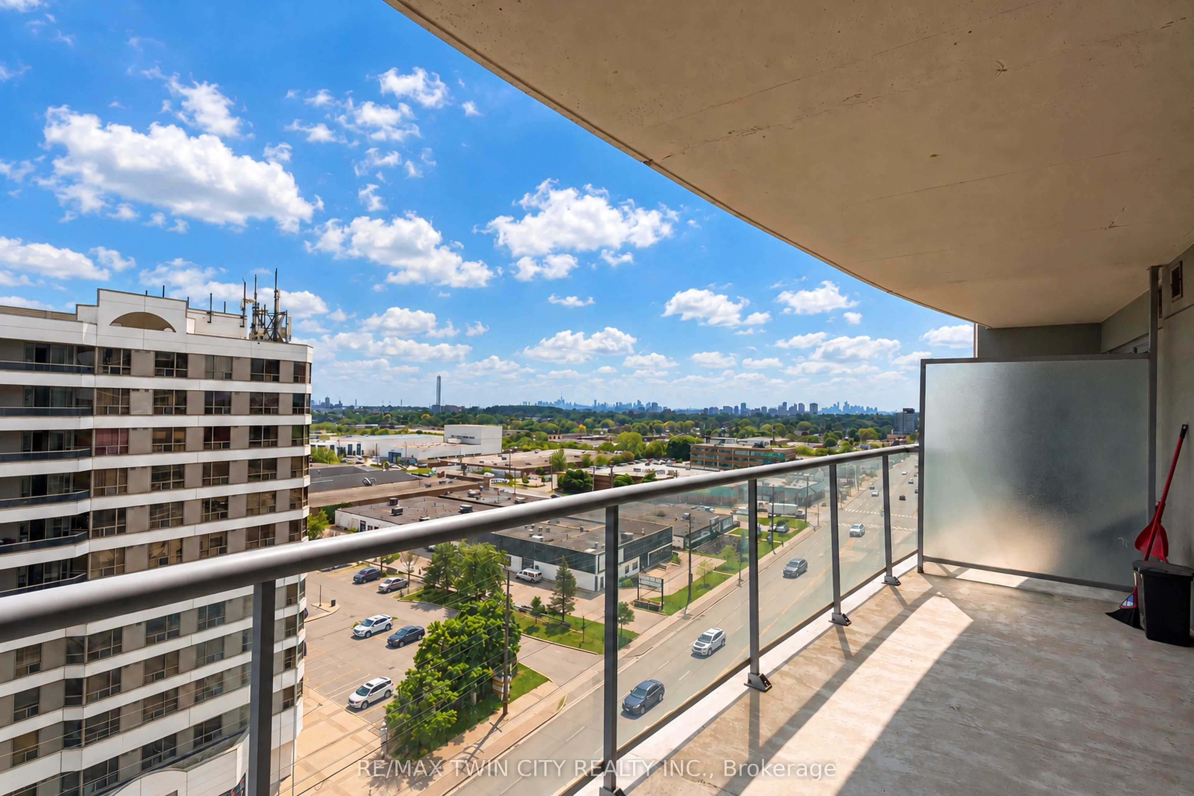 2152 Lawrence Avenue E #1206