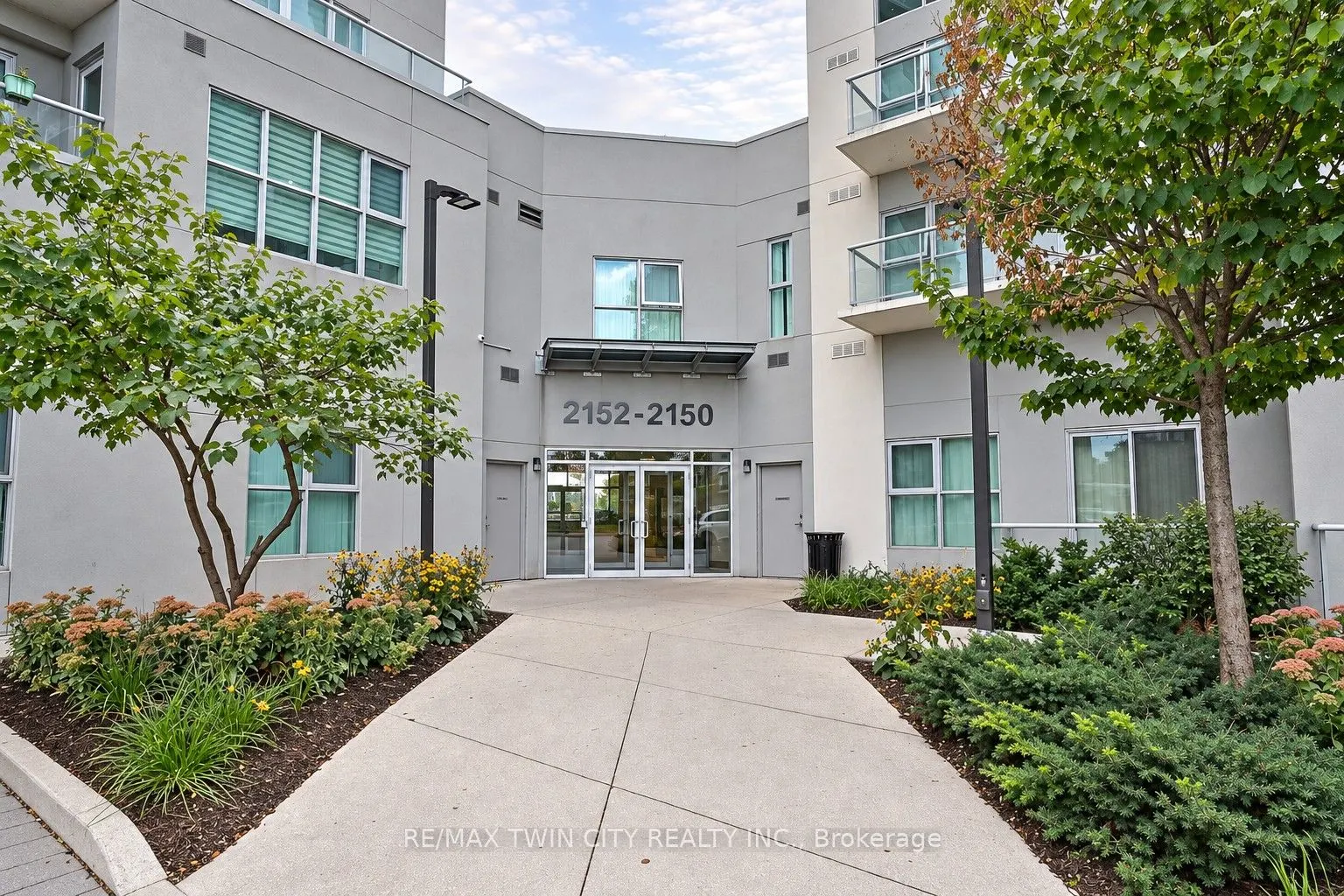 2152 Lawrence Avenue E #1206