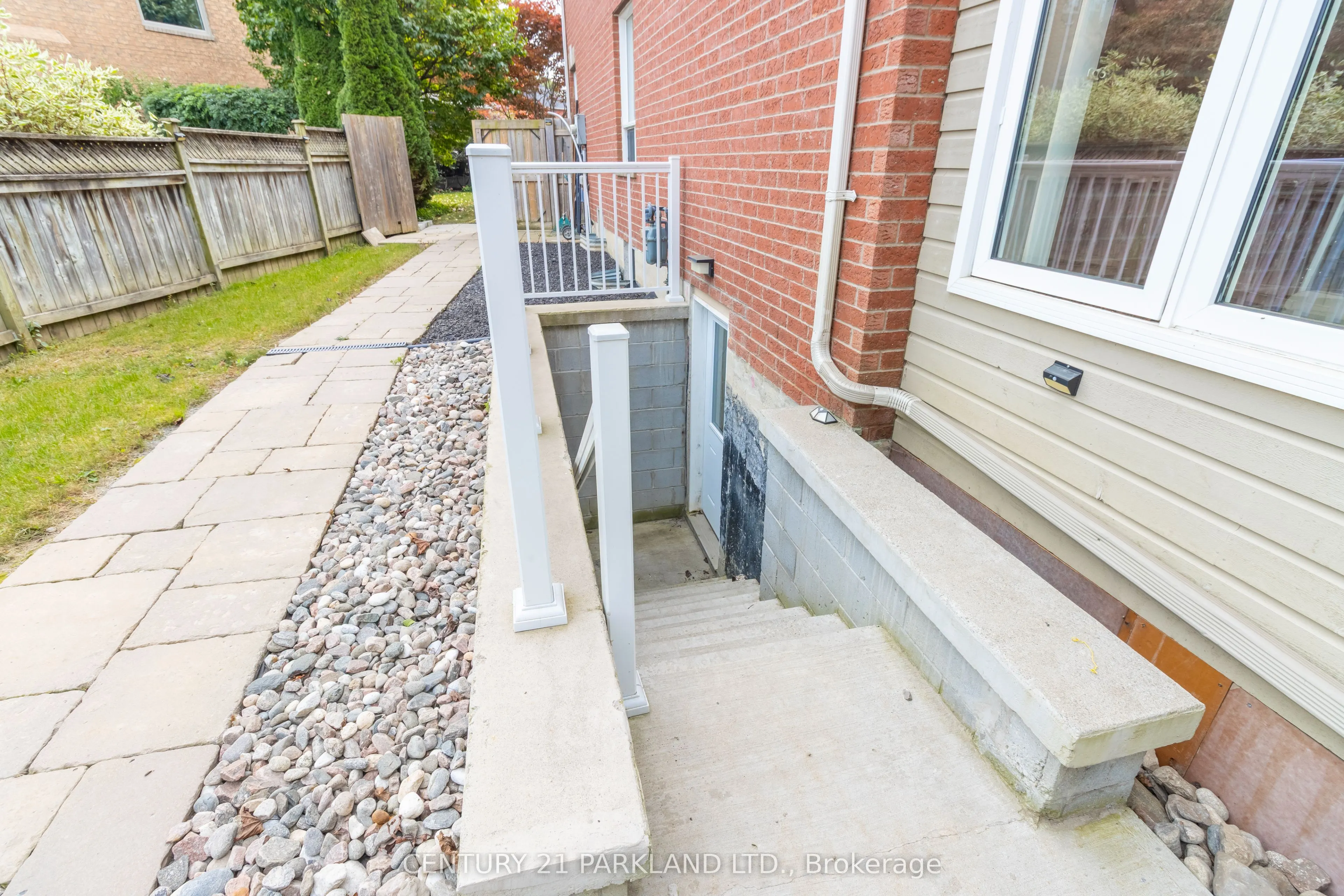 18 Napier Court