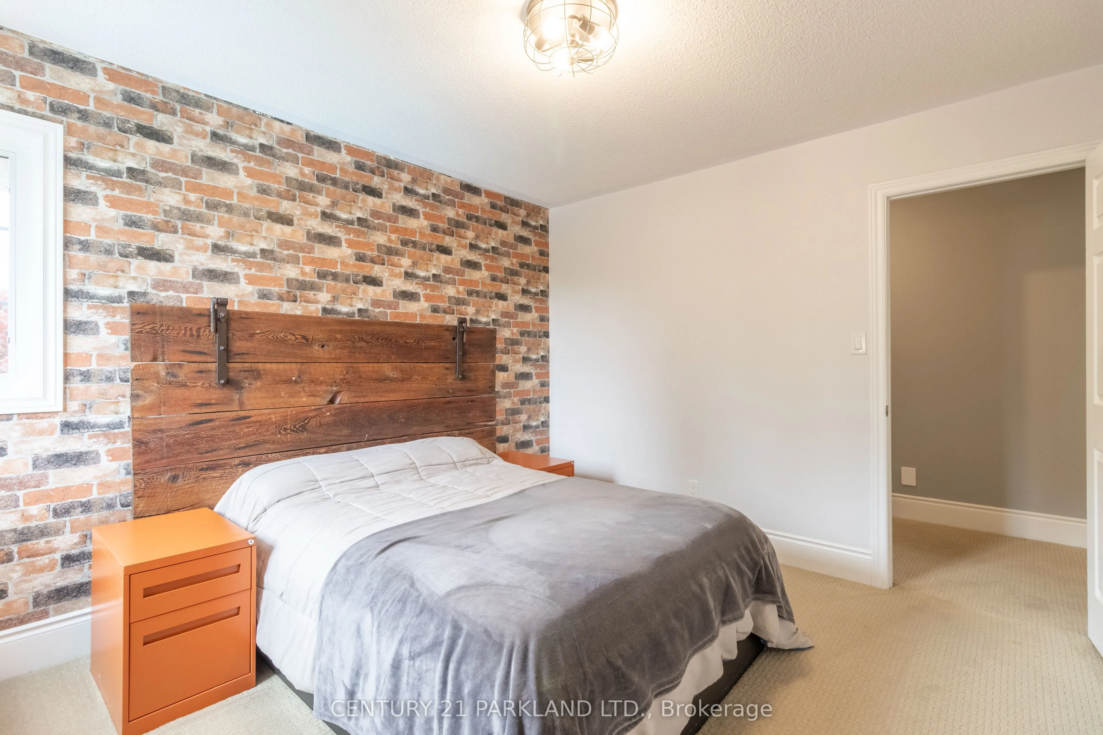 18 Napier Court