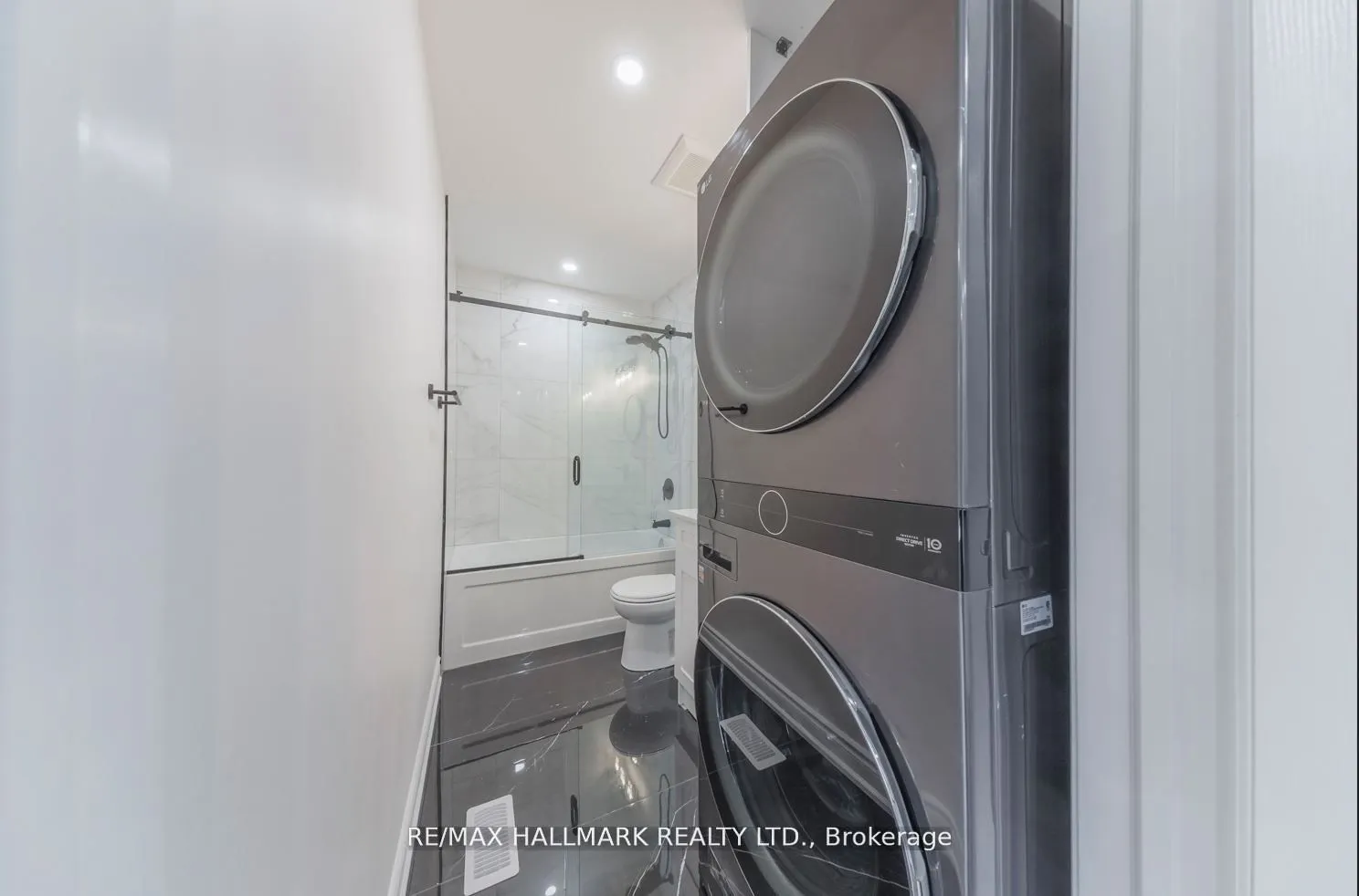 39 Stansbury Crescent #Upper
