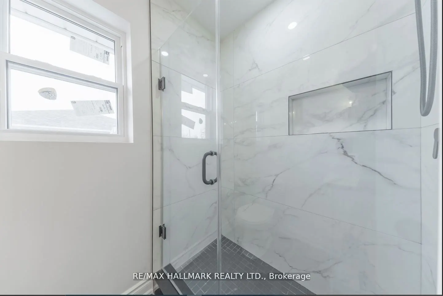 39 Stansbury Crescent #Upper