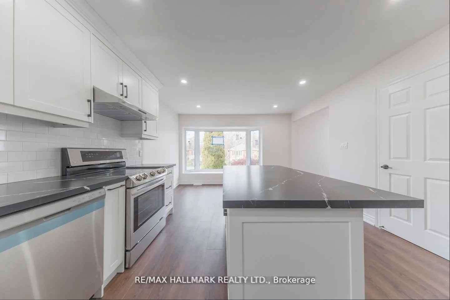 39 Stansbury Crescent #Upper