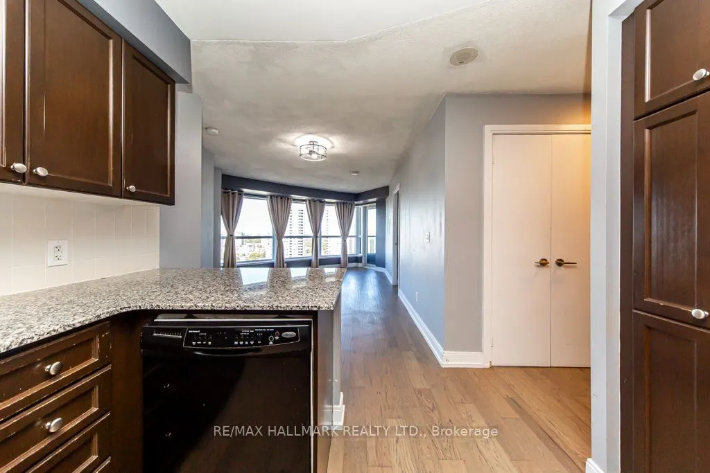 125 Village Green Square #2709