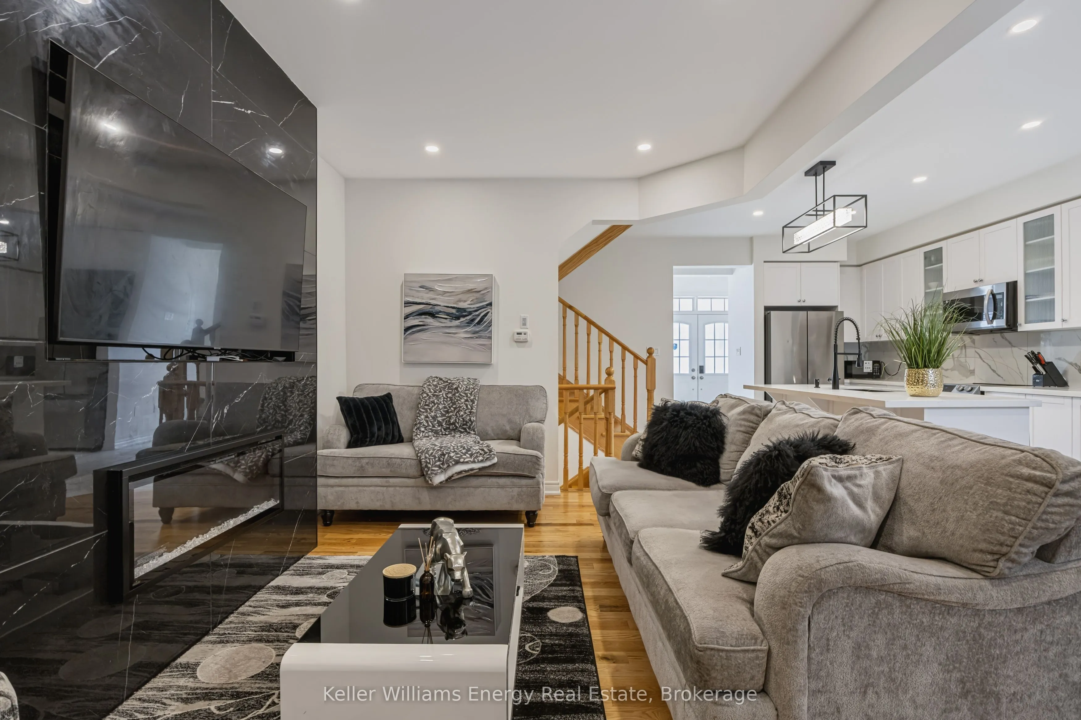 165 Coronation Road