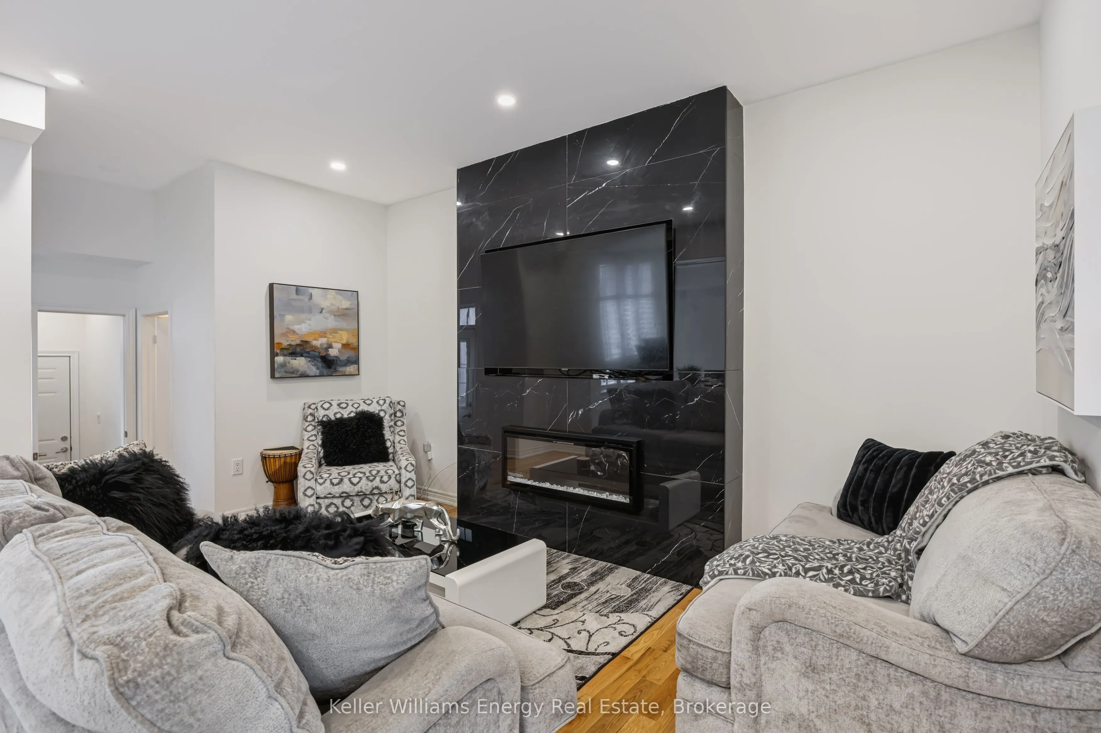 165 Coronation Road