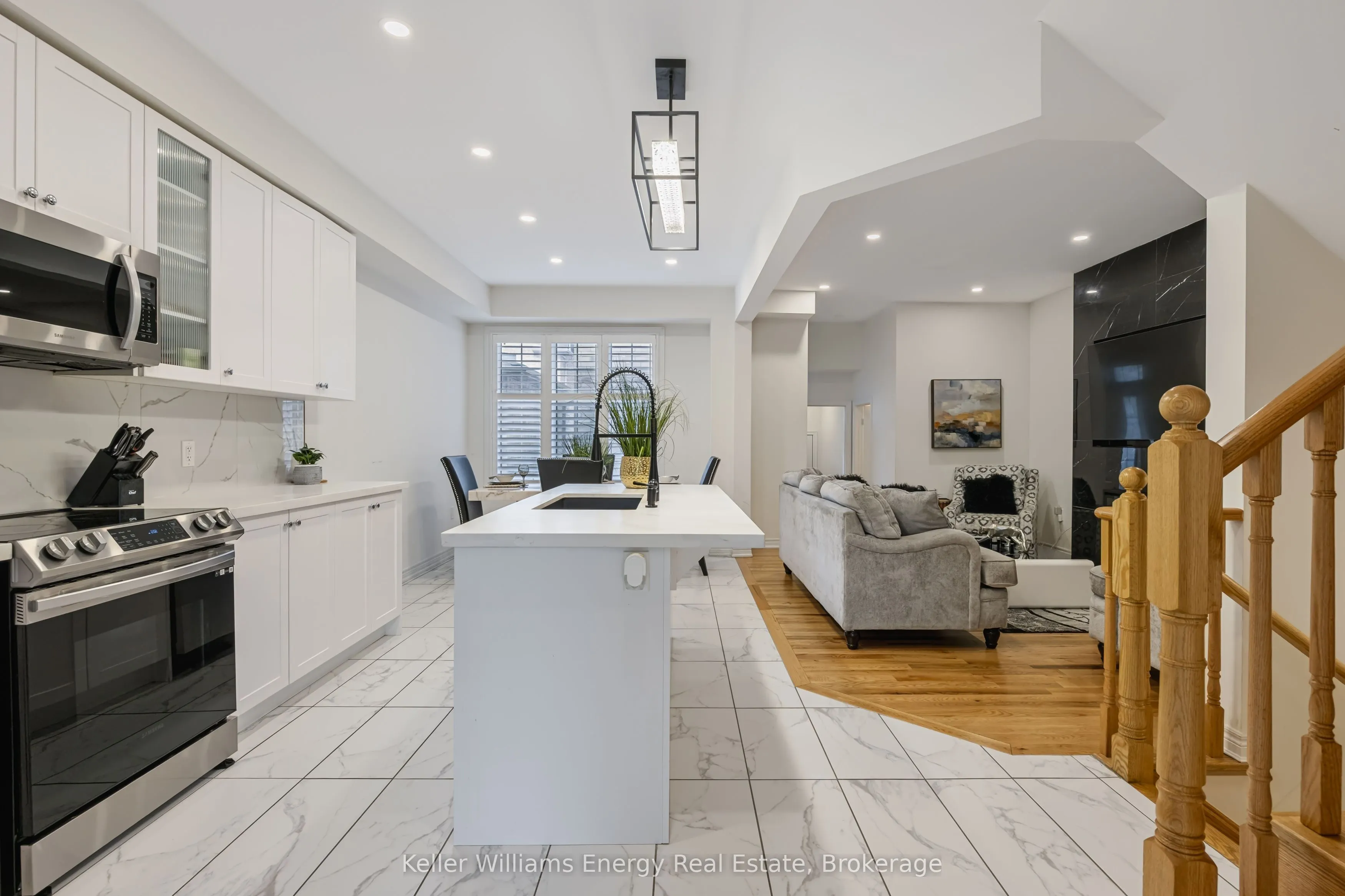 165 Coronation Road