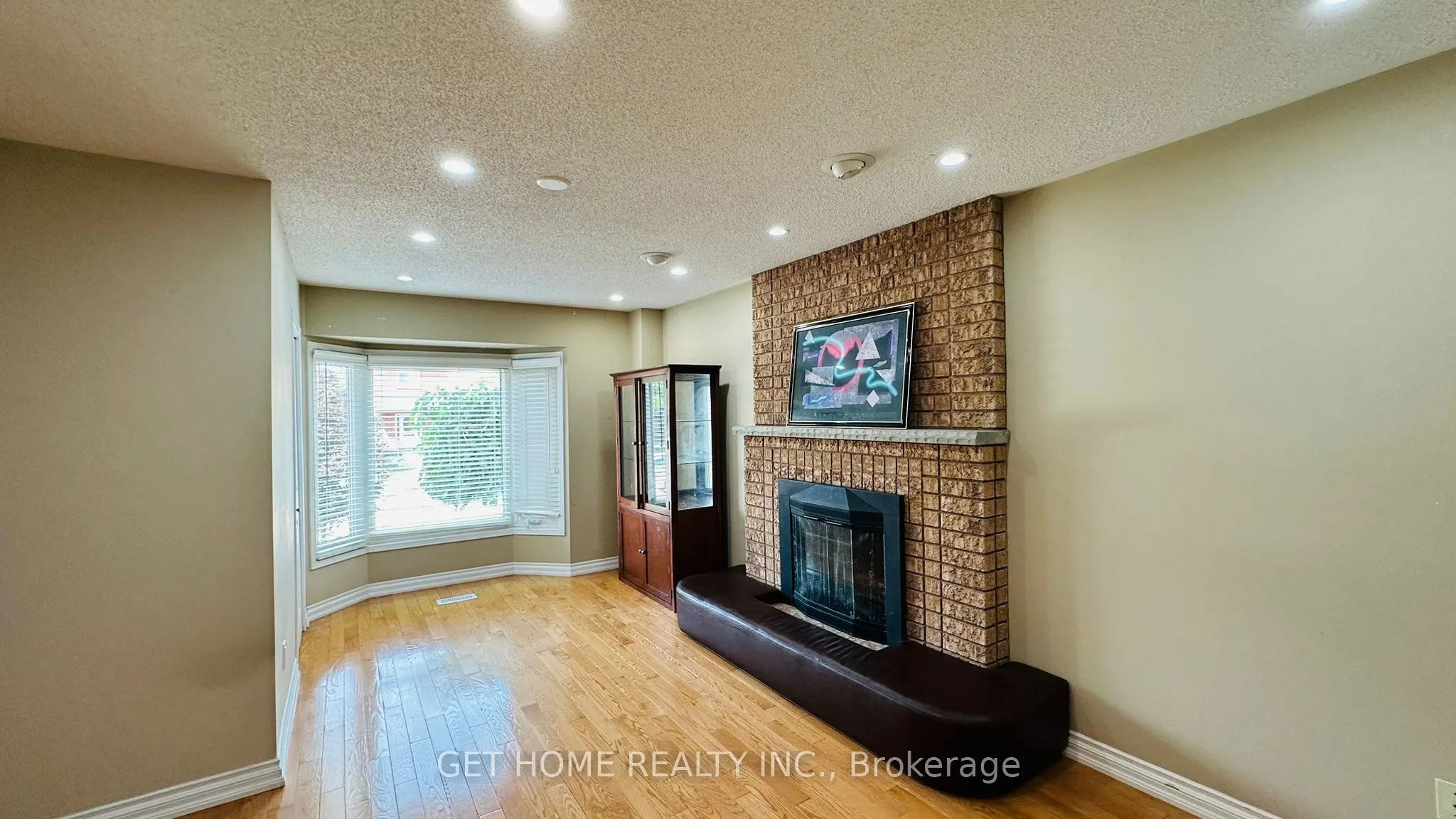 67 Eldridge Place #Main