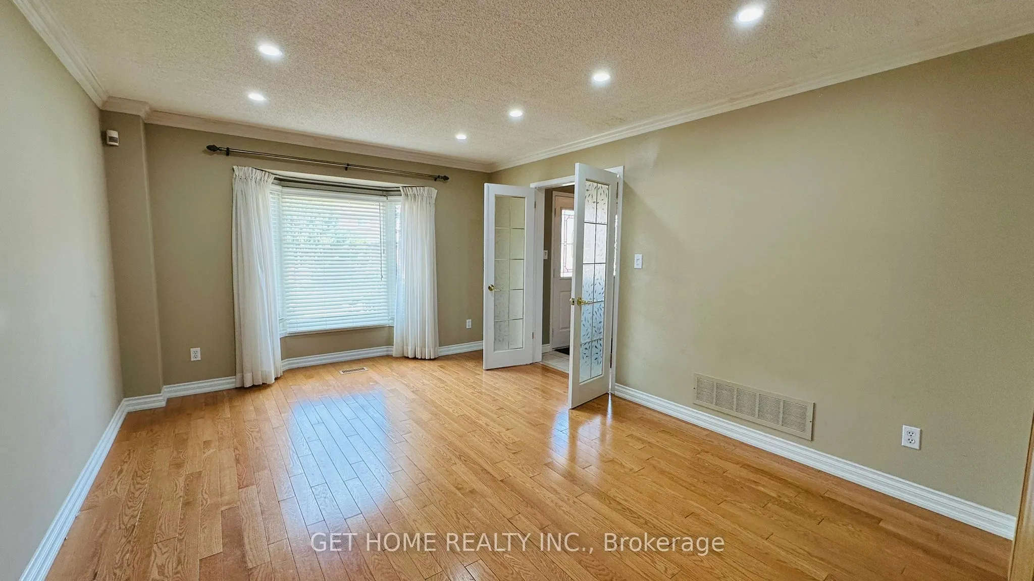 67 Eldridge Place #Main