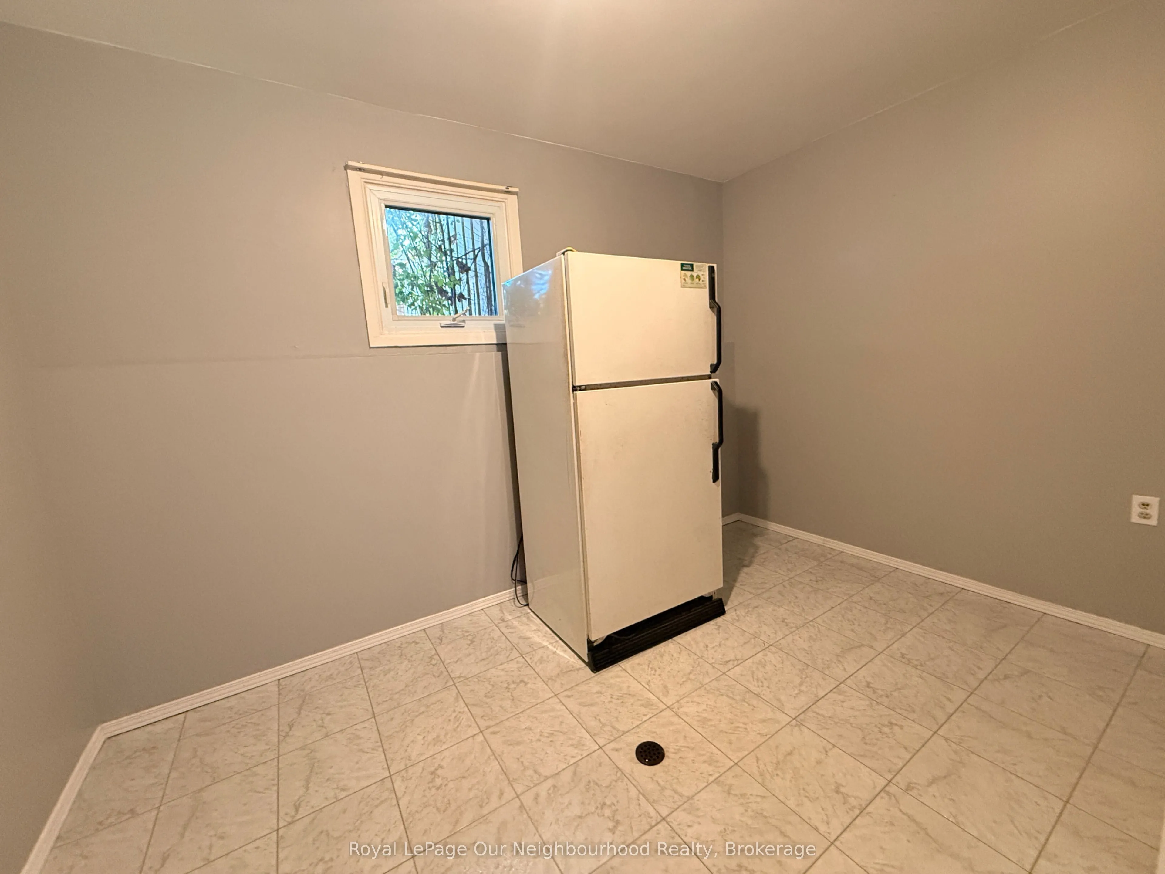 74 Centrefield Drive