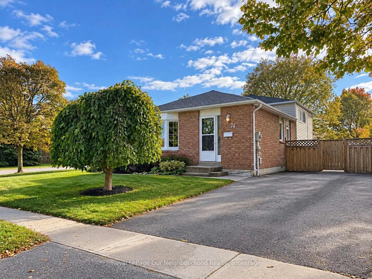 74 Centrefield Drive