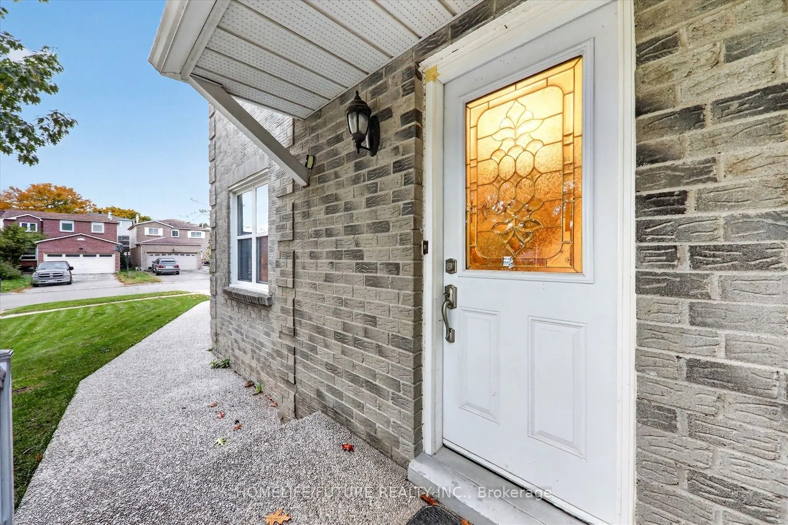 1669 Beaton Way #Main & 2nd