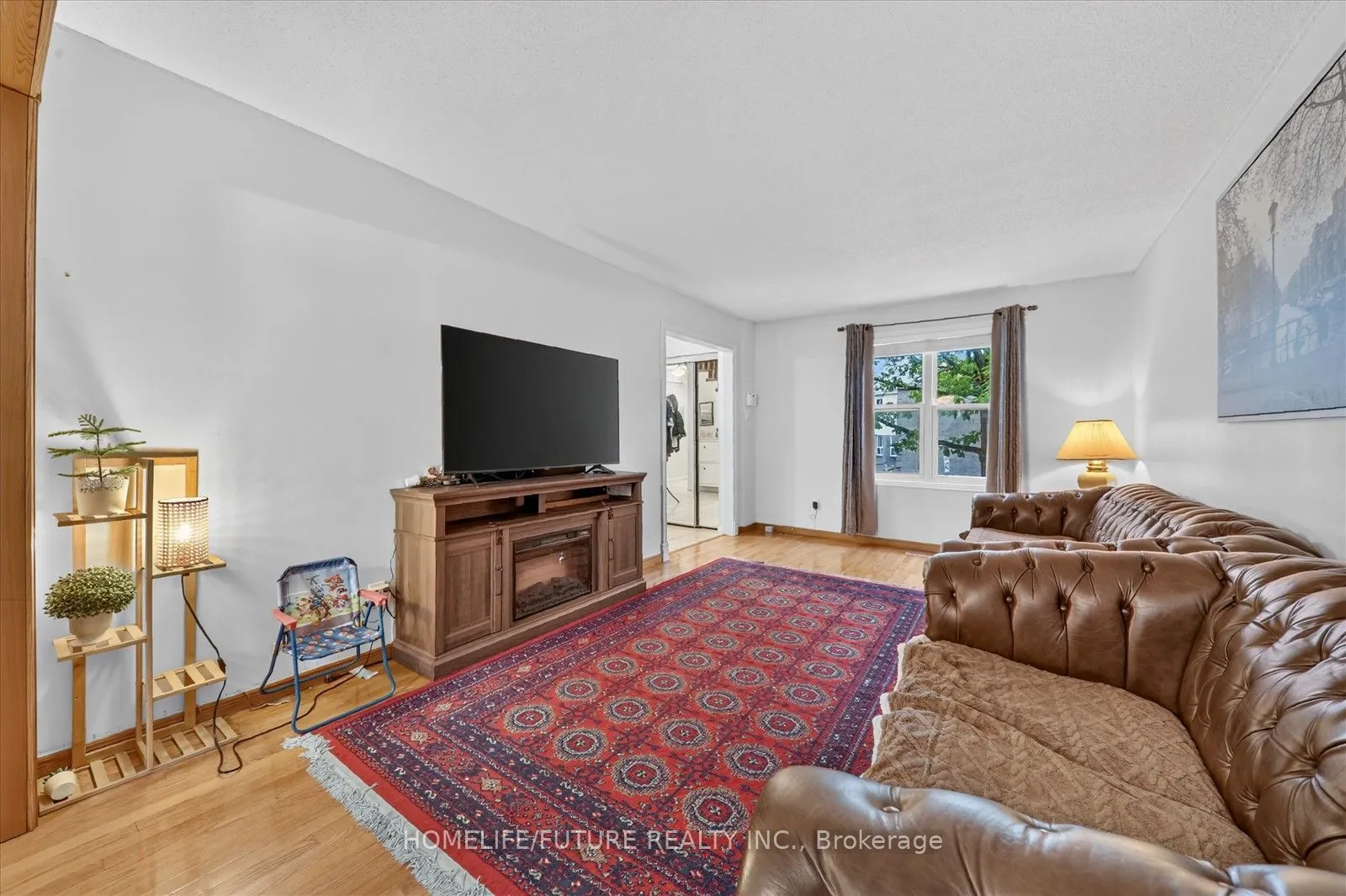 1669 Beaton Way #Main & 2nd