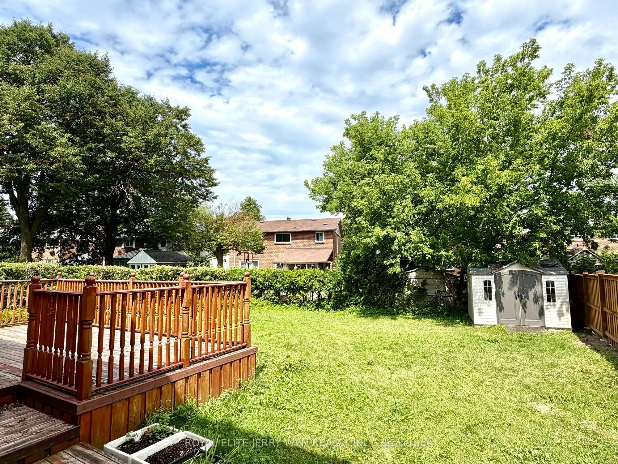 44 castledene Crescent
