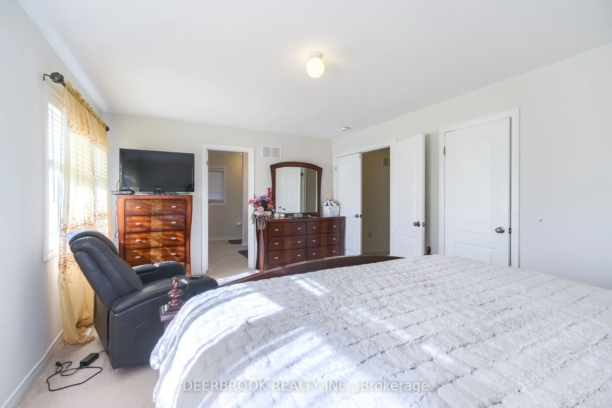 1945 Douglas Langtree Drive