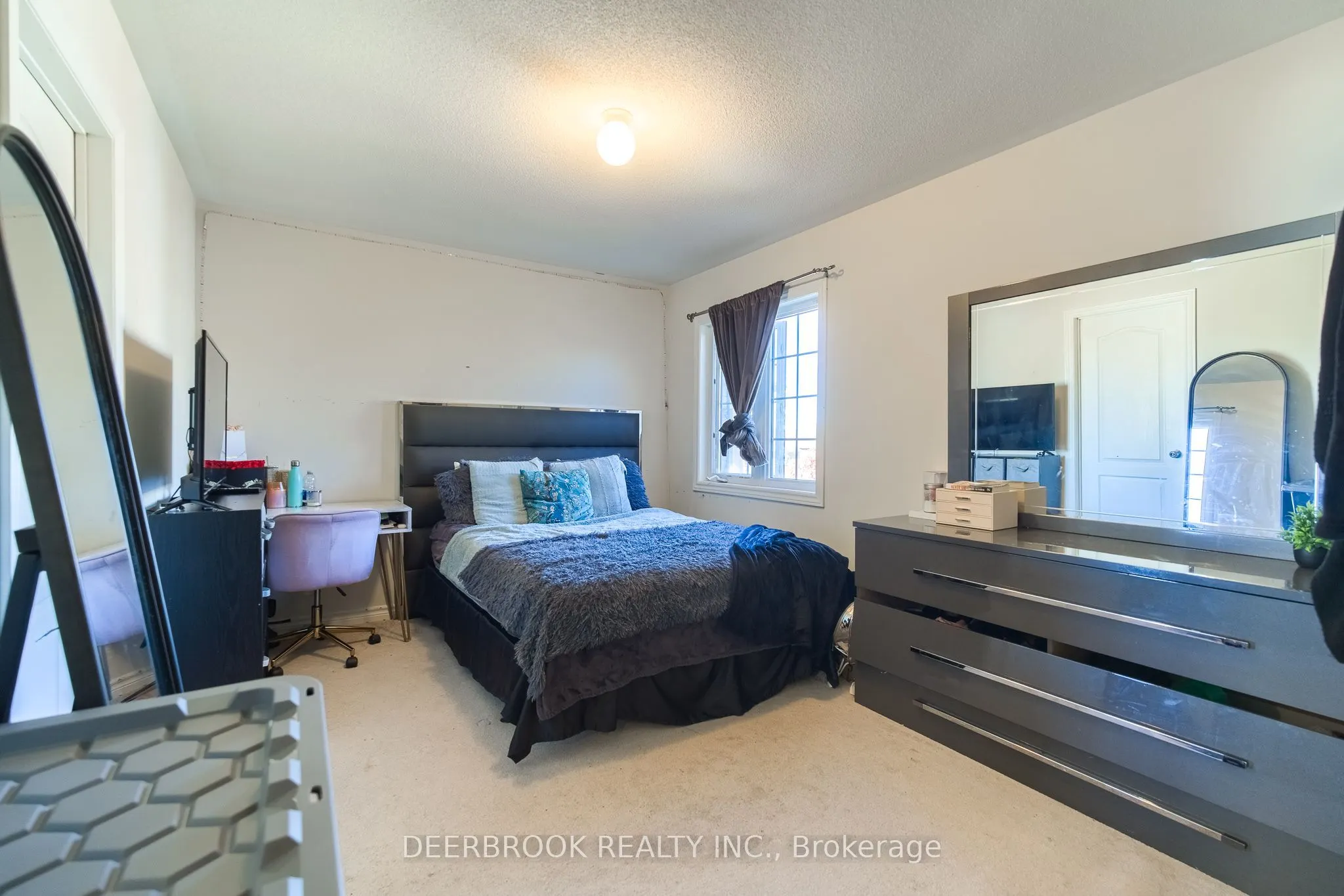 1945 Douglas Langtree Drive
