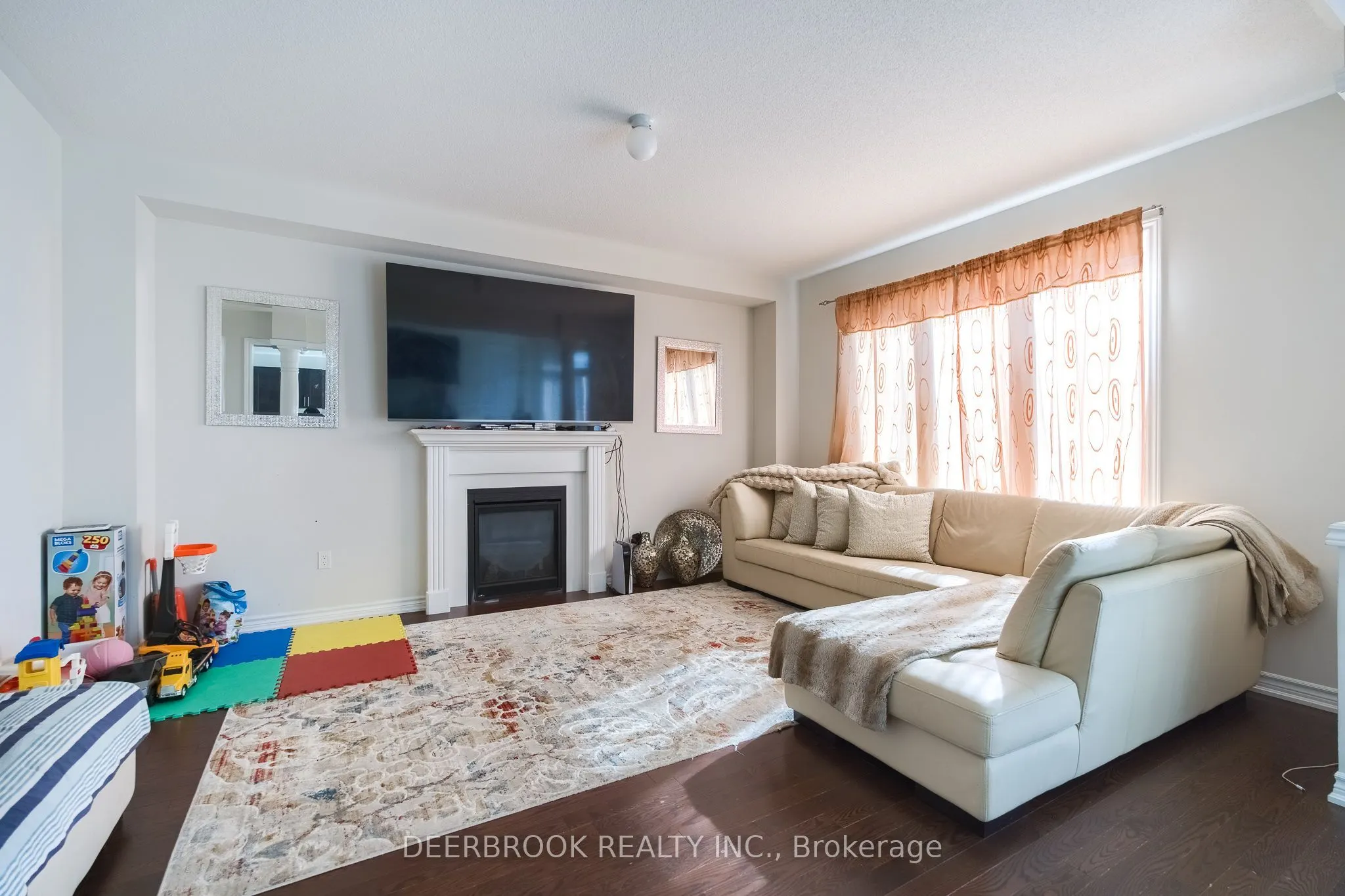 1945 Douglas Langtree Drive
