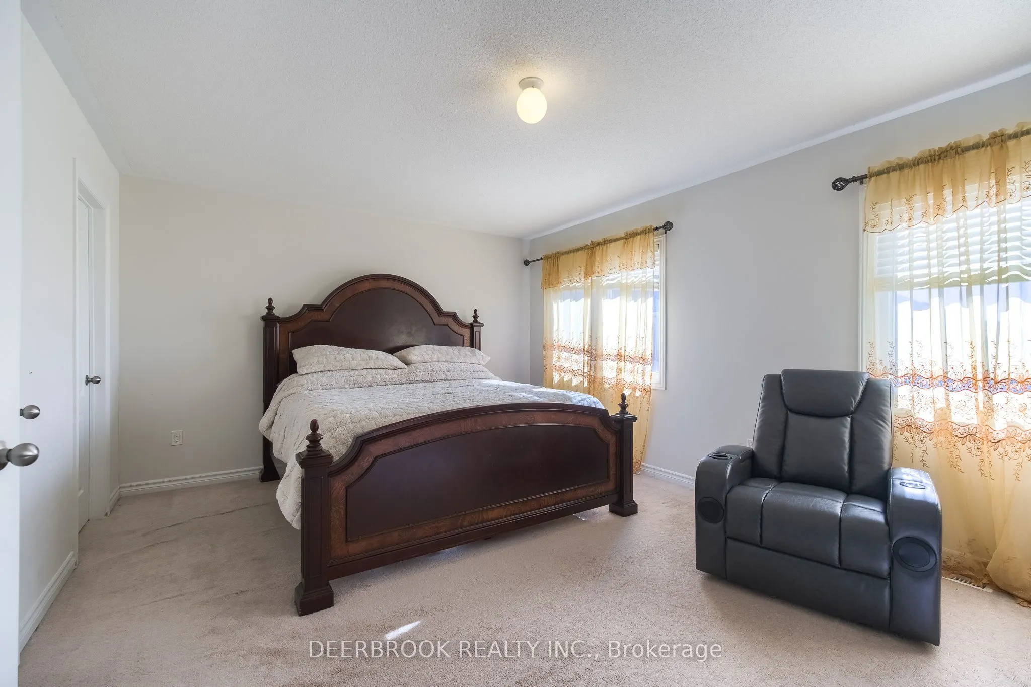1945 Douglas Langtree Drive