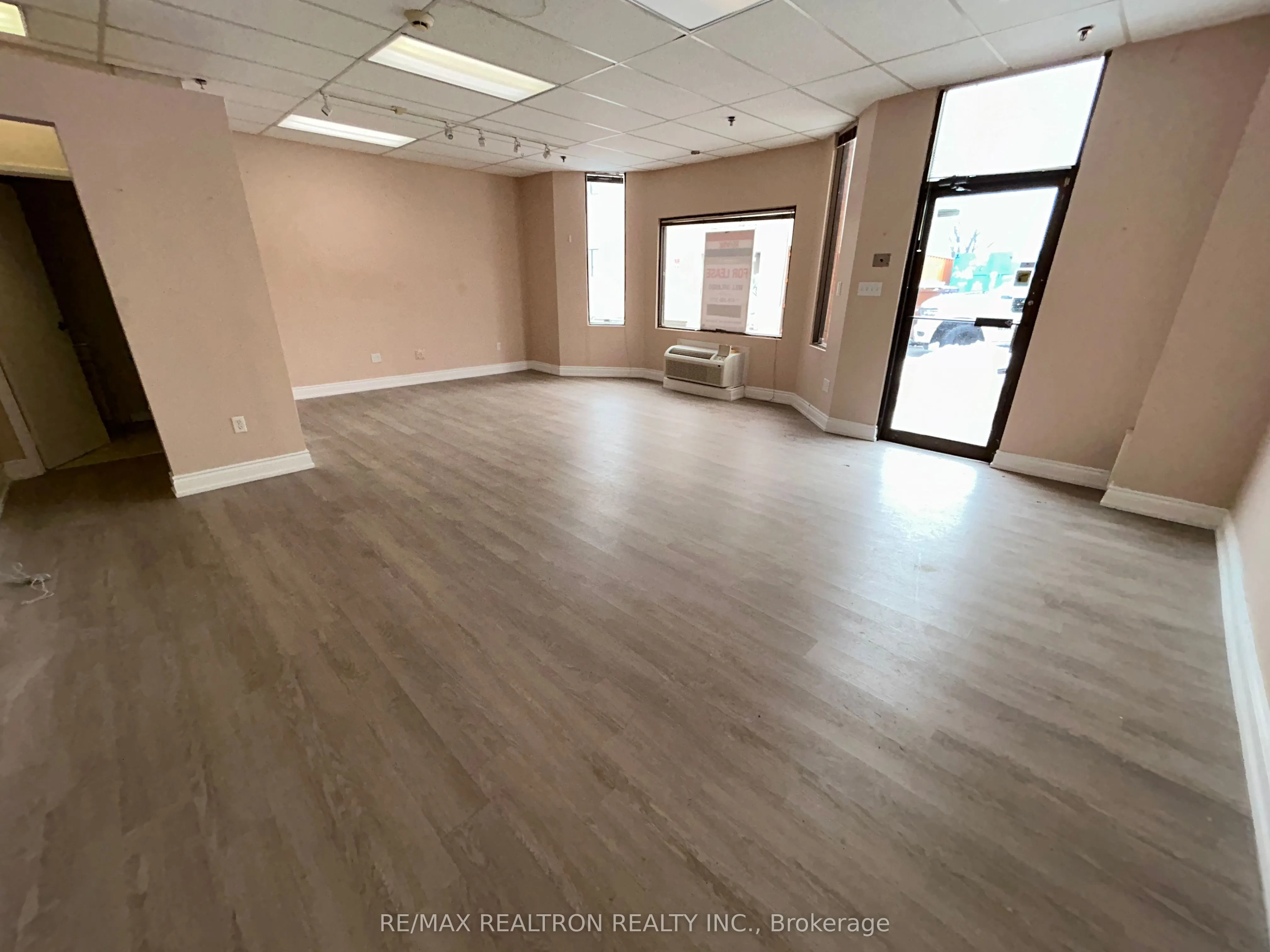 153 Brock Street N #6