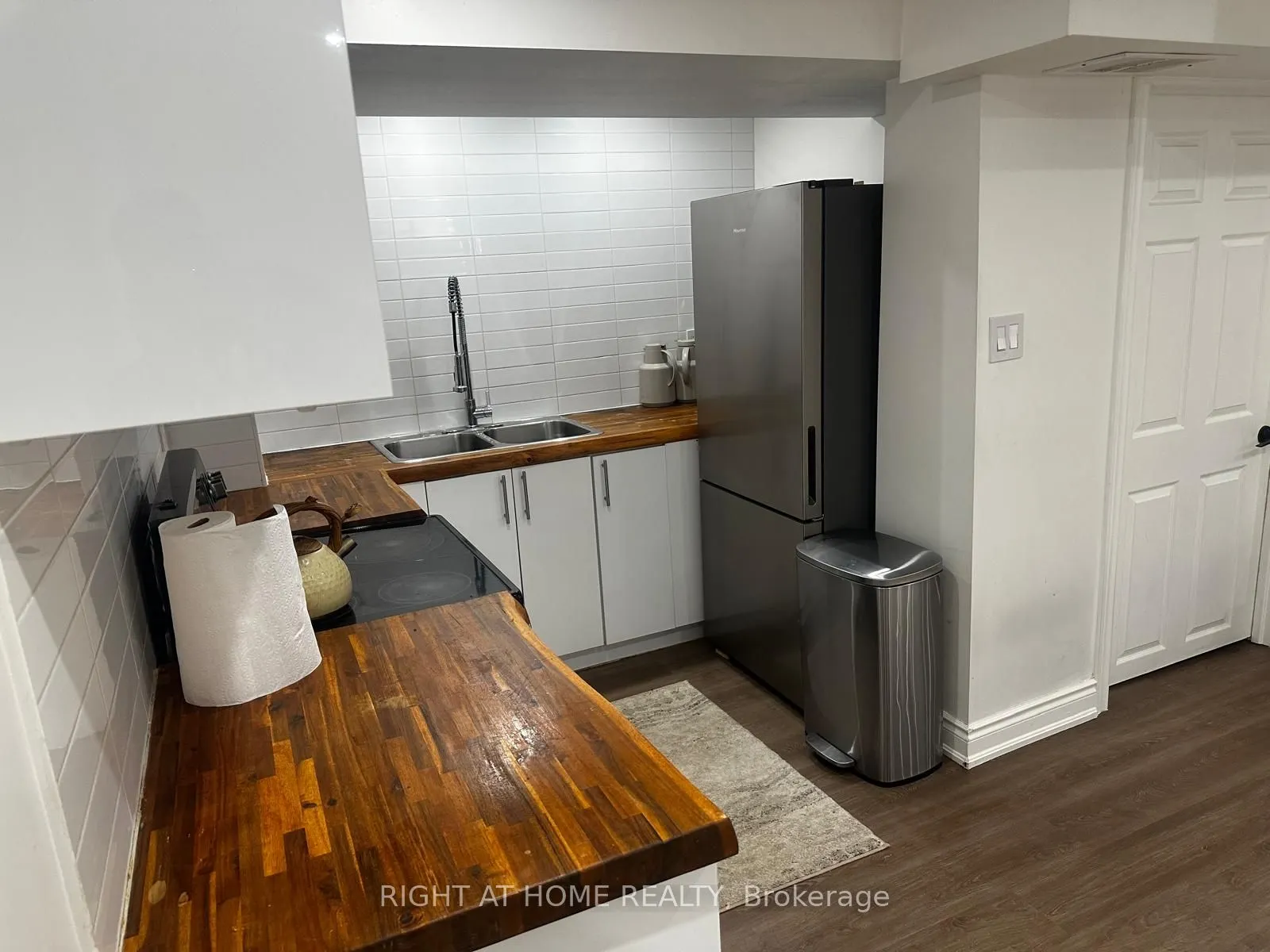71 Sandrift Square