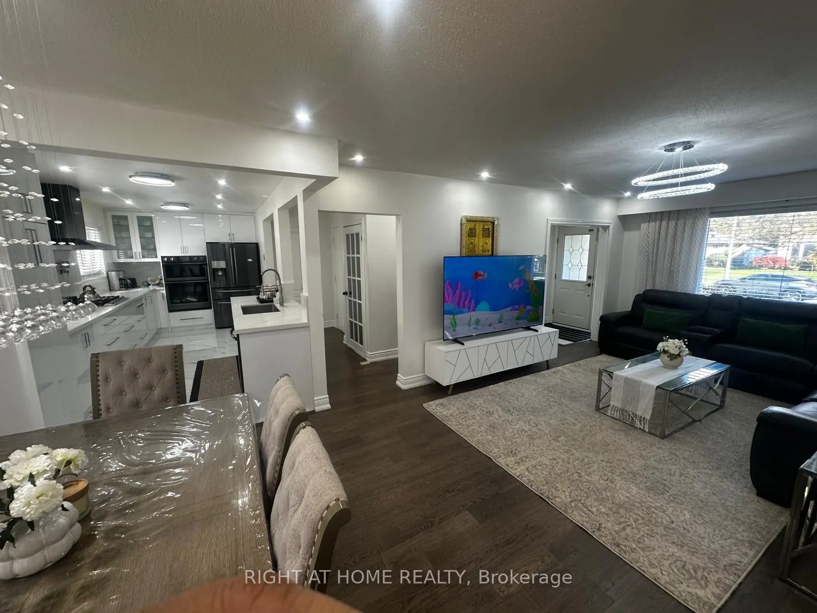 71 Sandrift Square