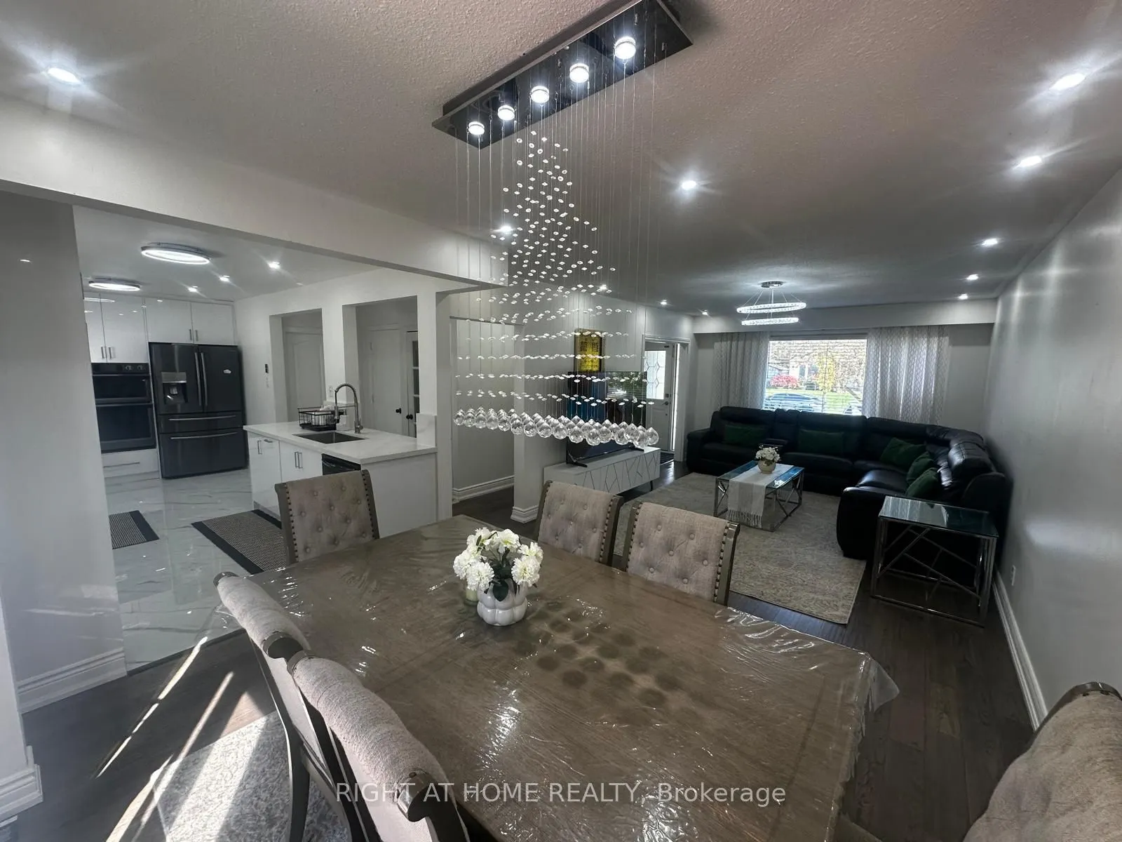 71 Sandrift Square
