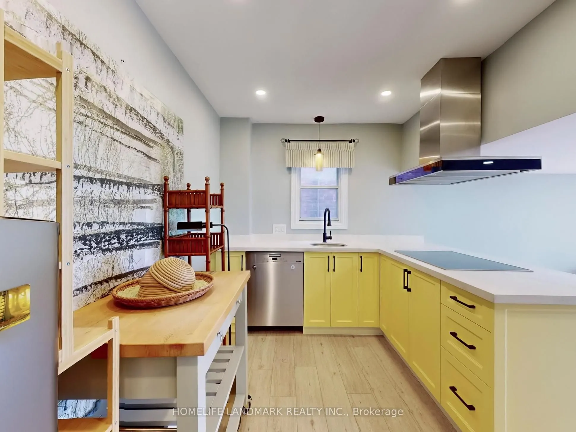24 Kewbeach Avenue #First Floor & Basement