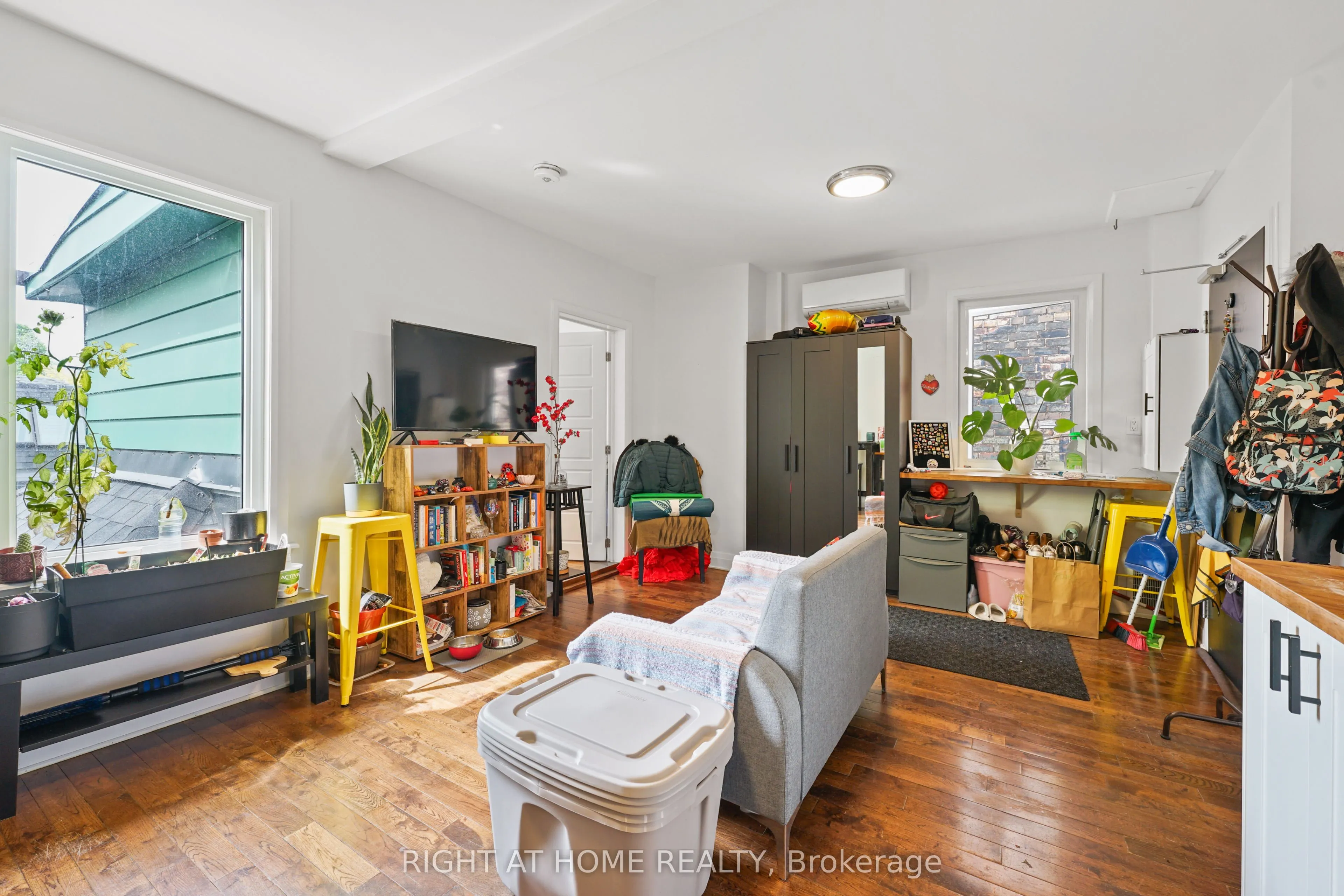 2207 Queen Street E #2