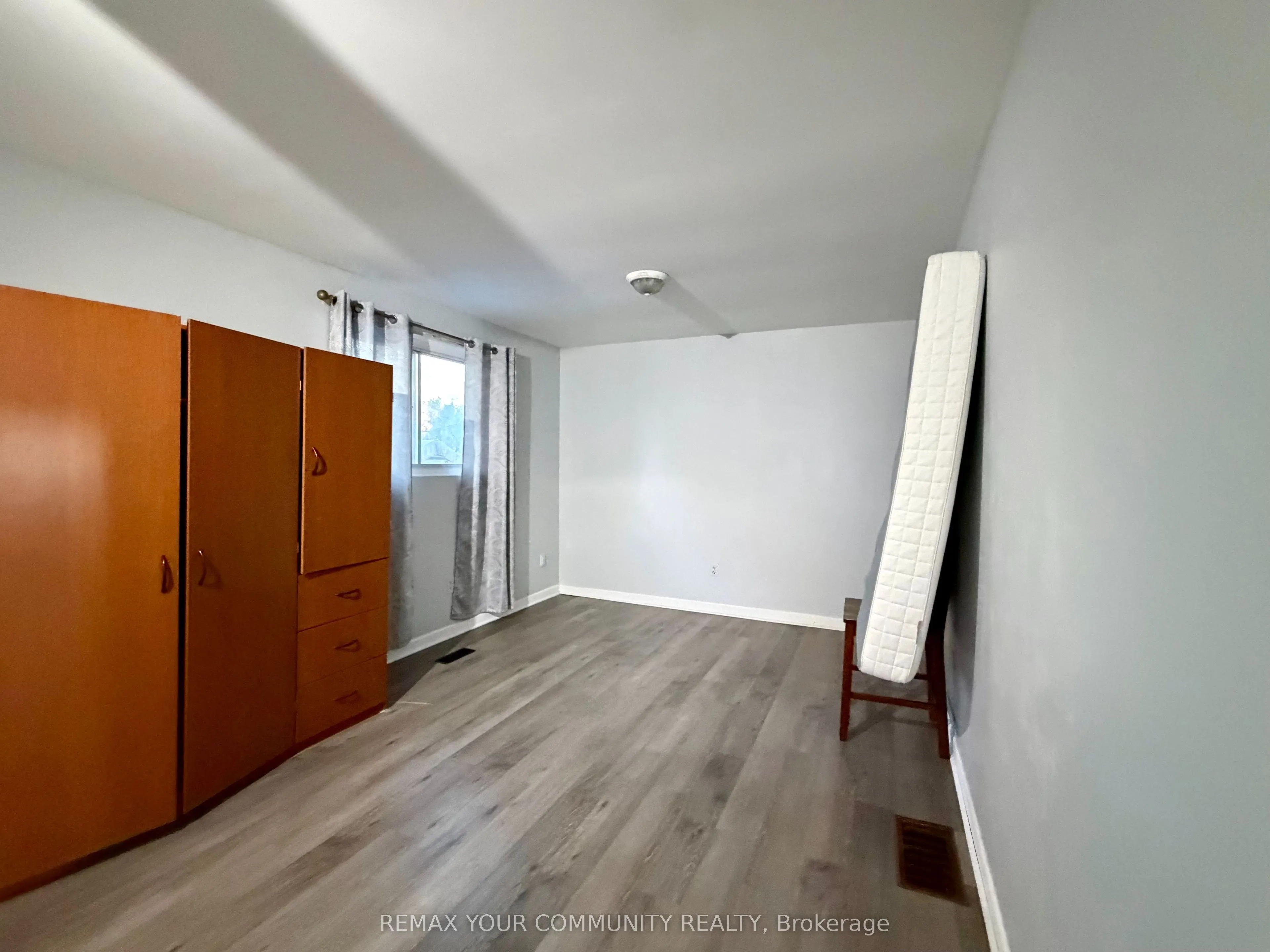 15 Hutcherson Square