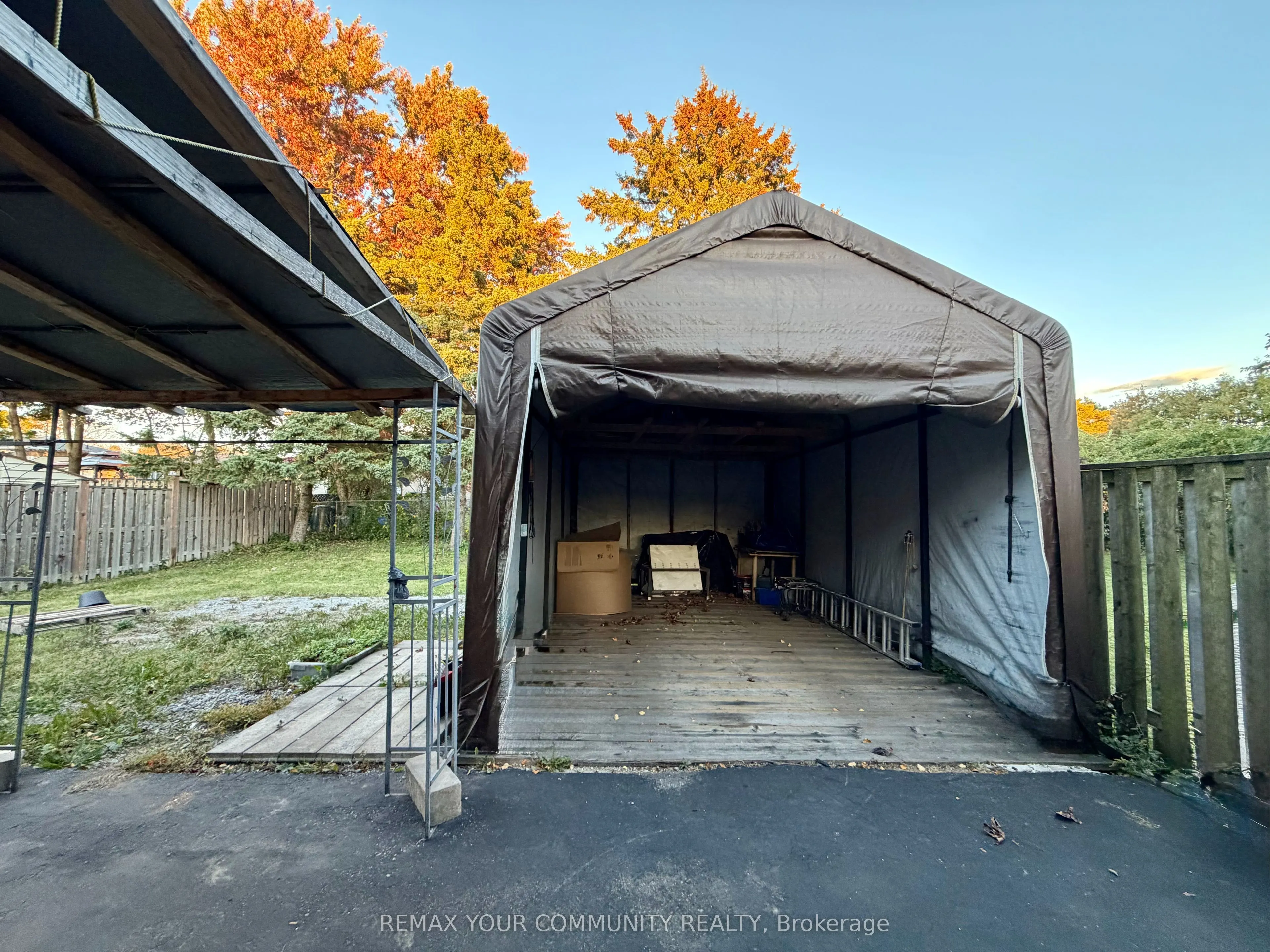 15 Hutcherson Square